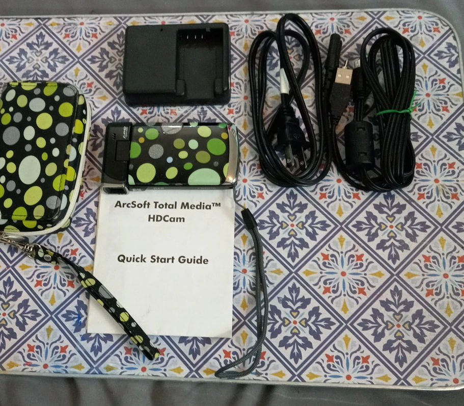 ArcSoft Total Media HDCam Digital Camera with Accessories