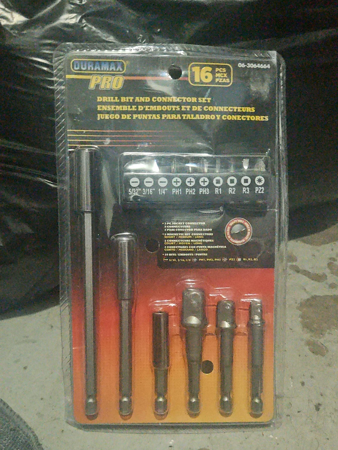 Duramax Pro 16 Pc Drill Bit and Connector Set