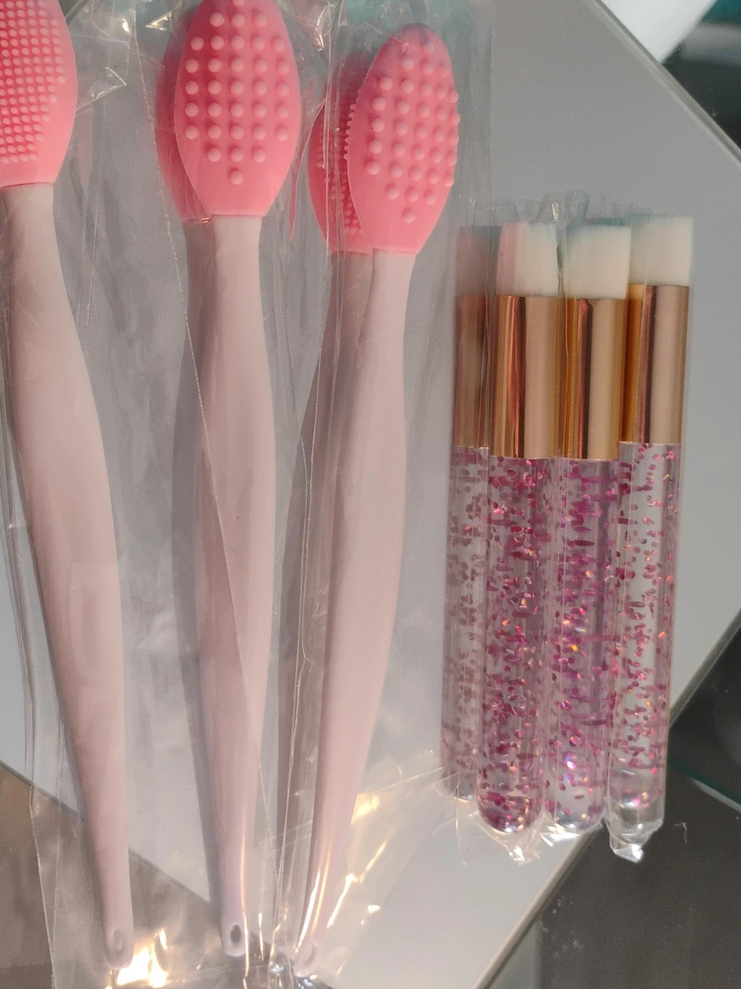 Silicone Facial Cleansing Brush & Glitter Makeup Brushes Set - photo 3