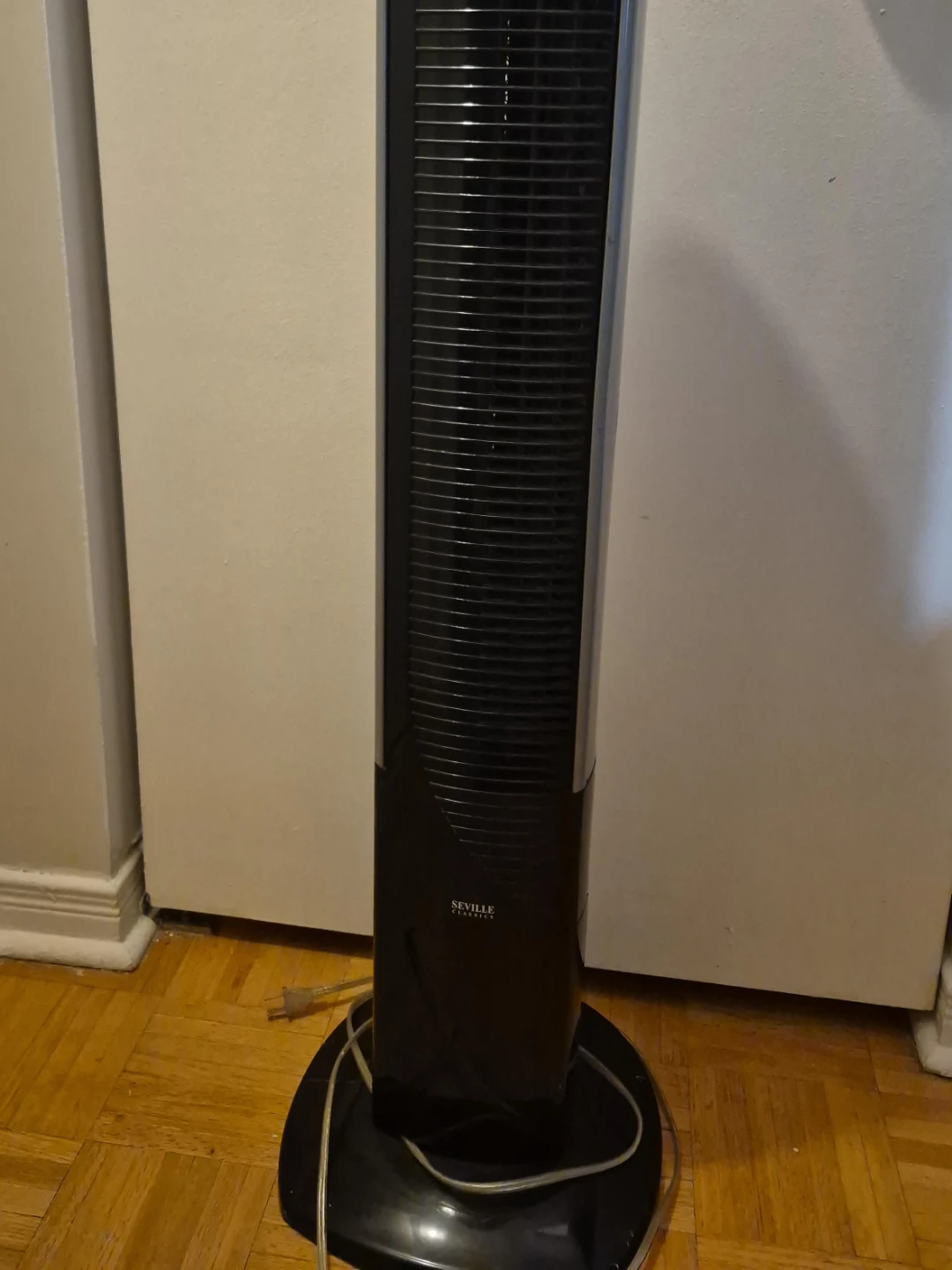 Seville Classics Tower Fan - Black