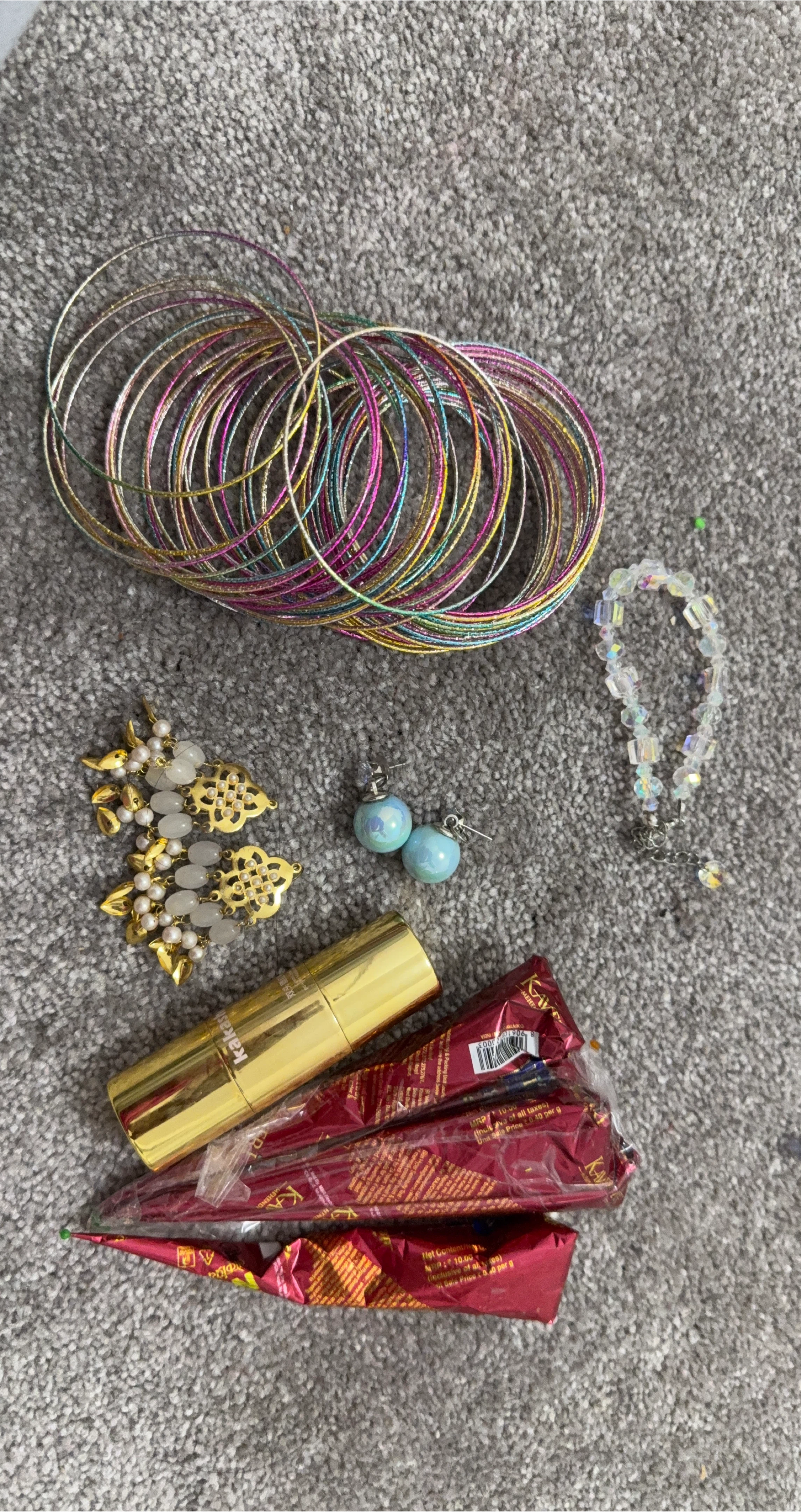 Kakaash Mehendi Cones and Bangles Set