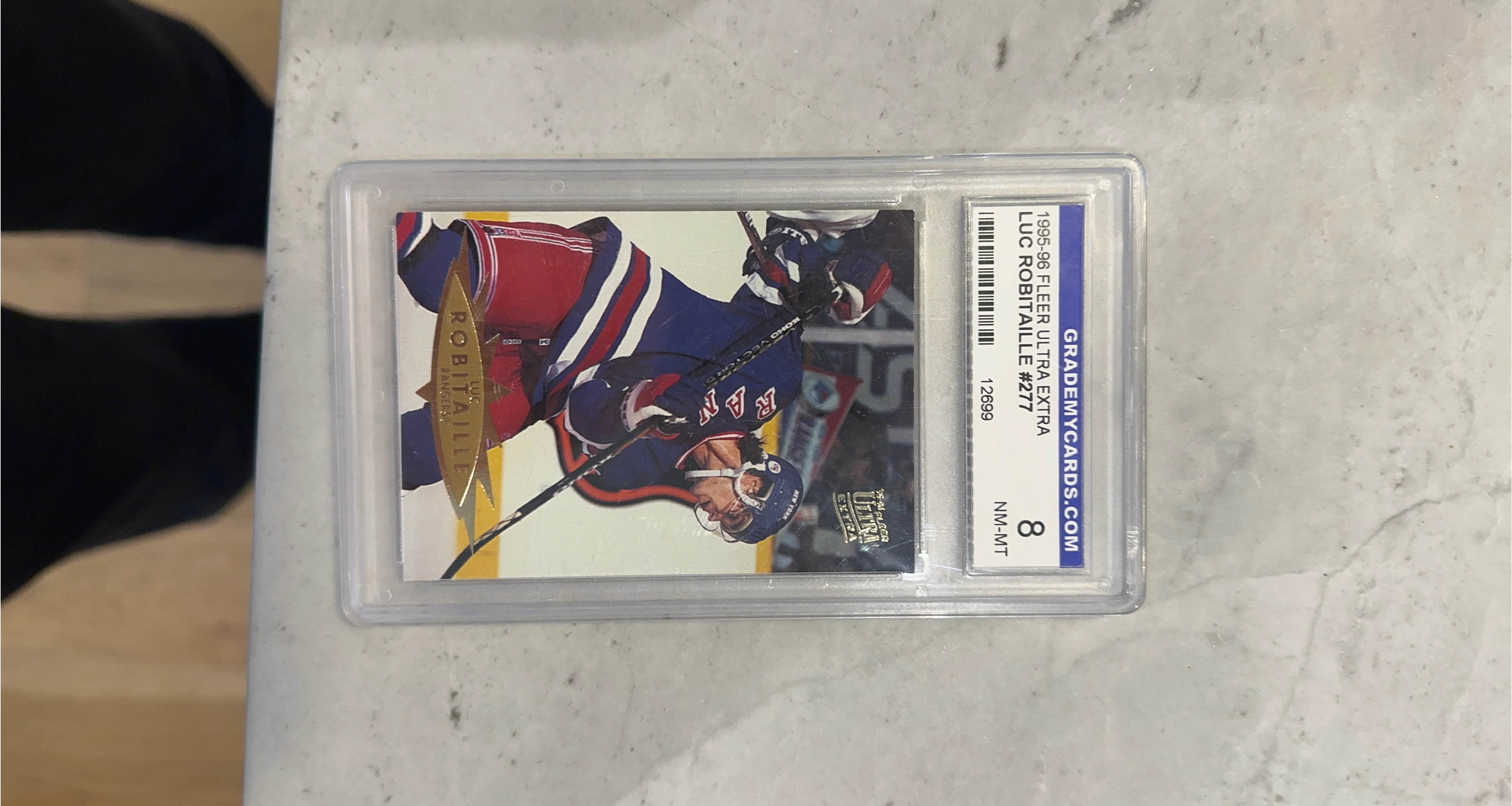 1995-96 Fleer Ultra Extra Robitaille #277  - Graded 8 NM-MT