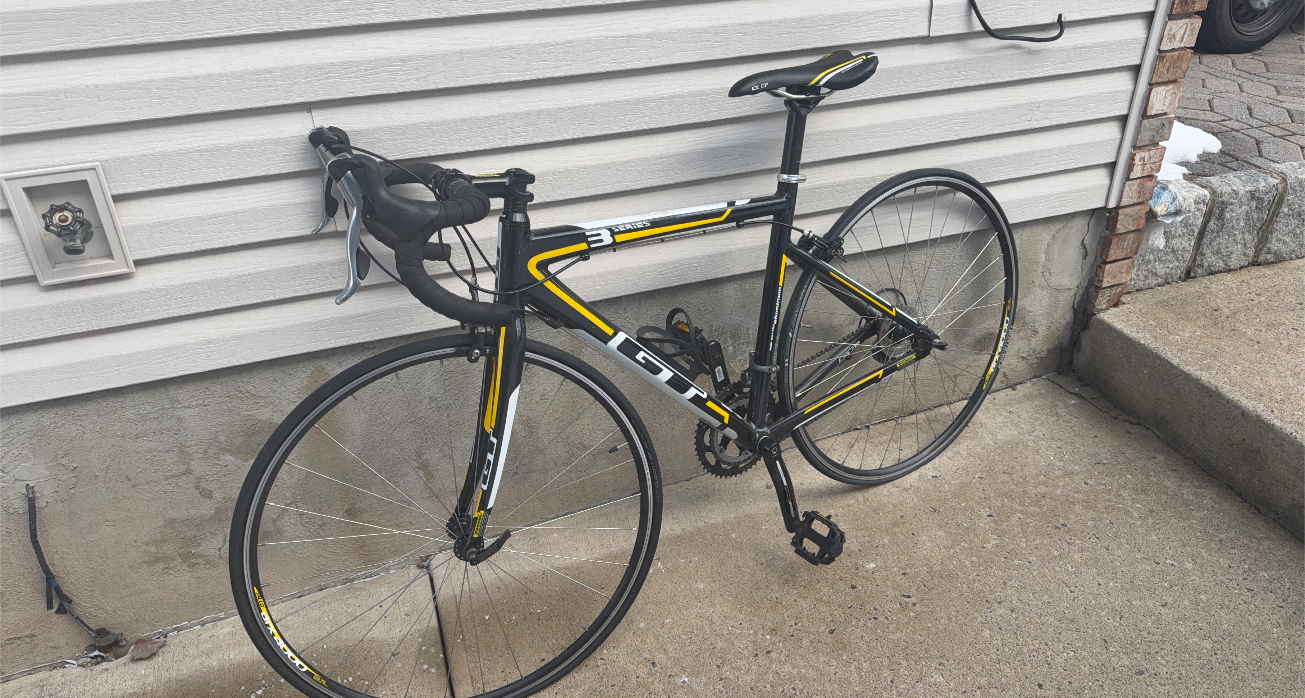 GT 3 Series Road Bike