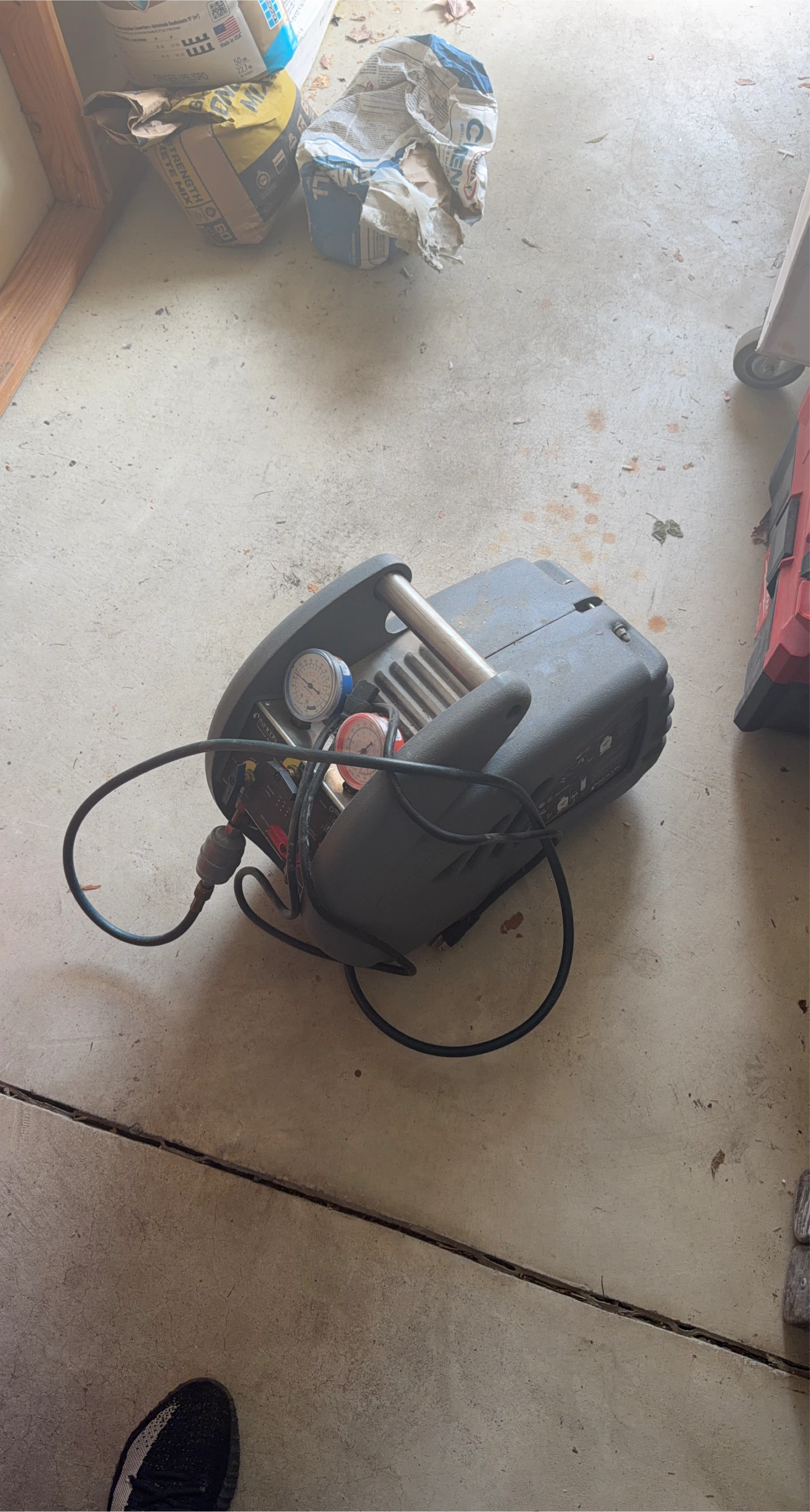 Robinair HVAC Vacuum Pump