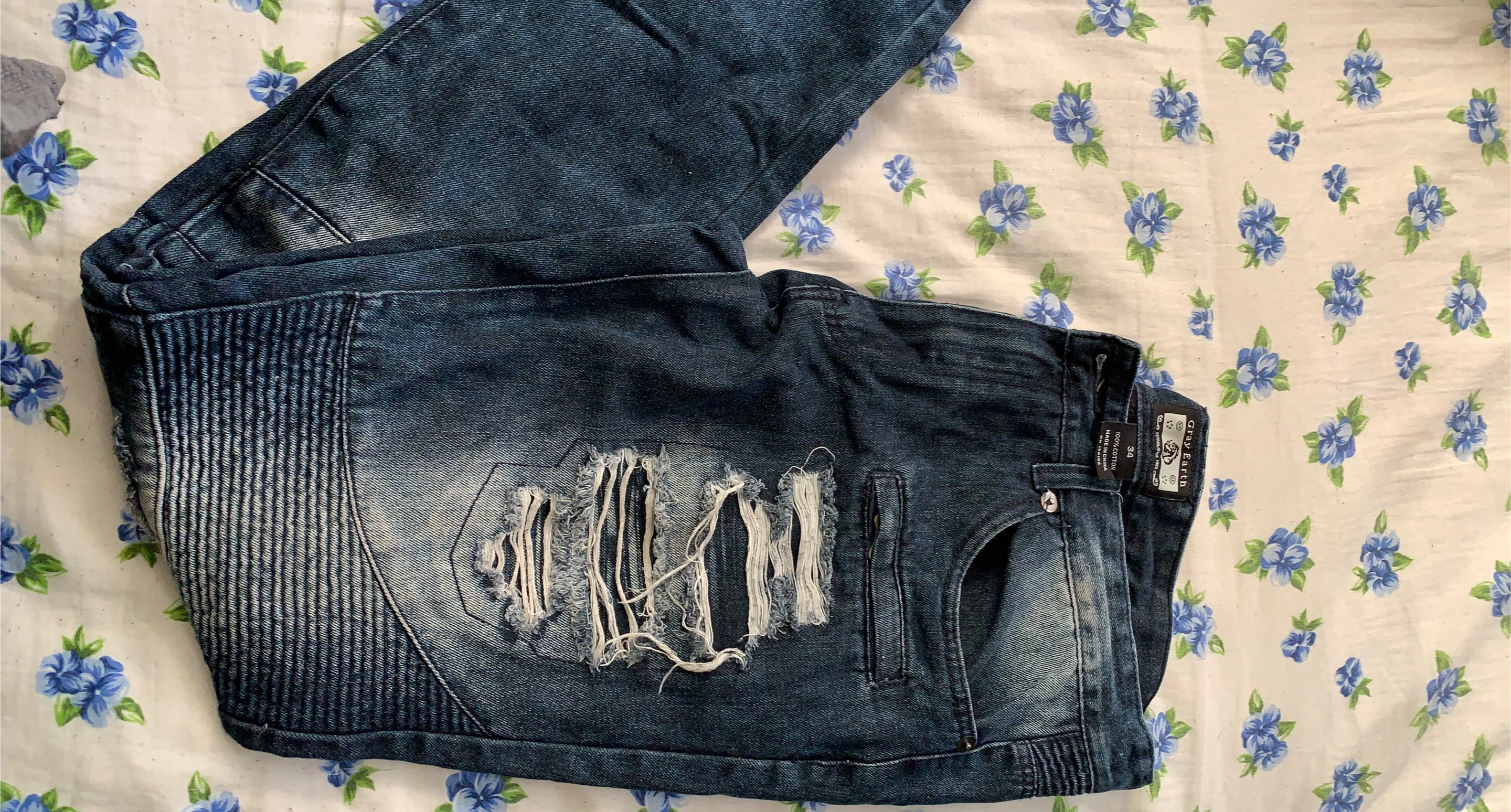 Gray Earth Men's Distressed Moto Jeans Size 34