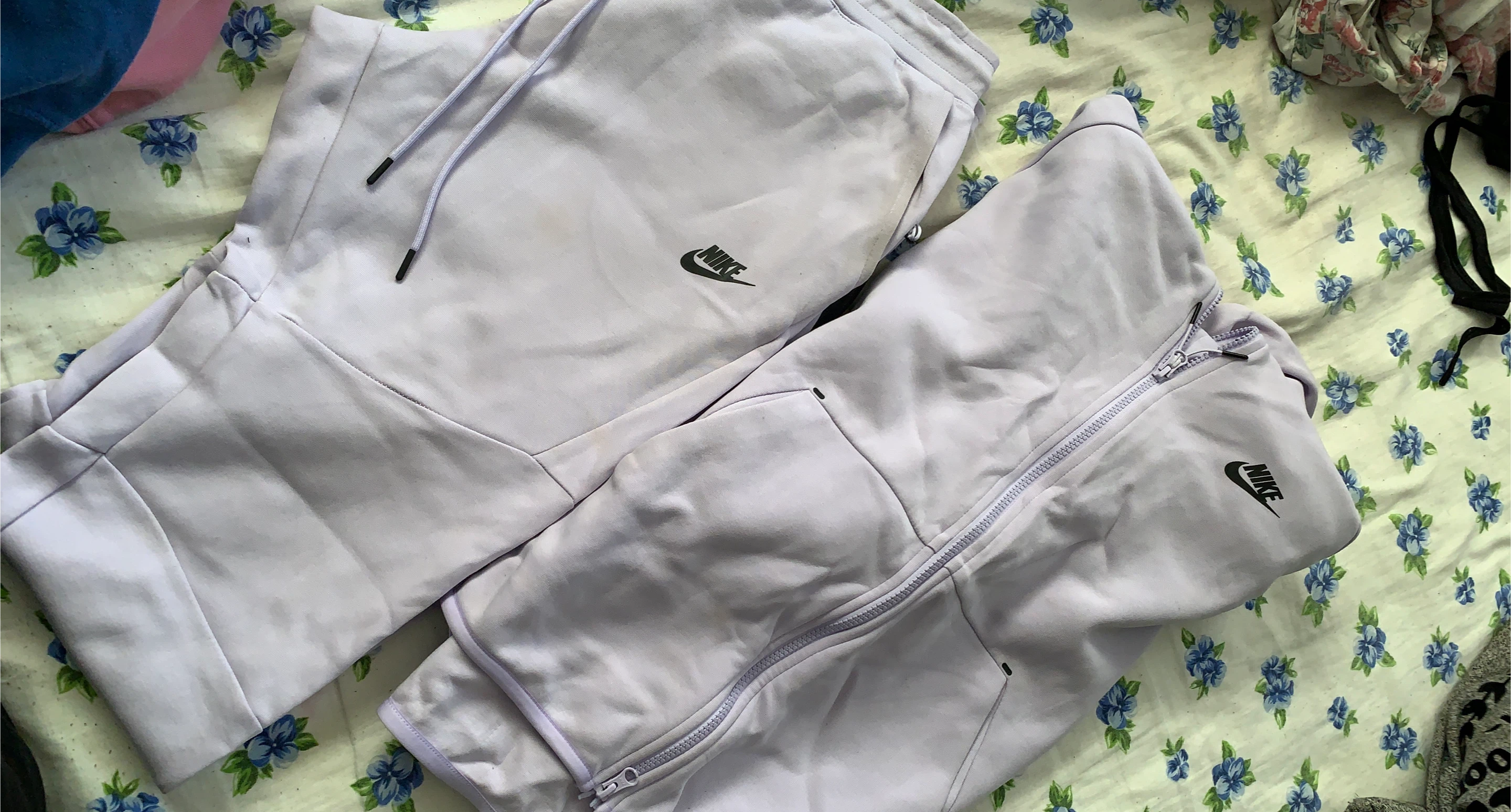 Nike Tech - Lavender Hoodie and Joggers Set