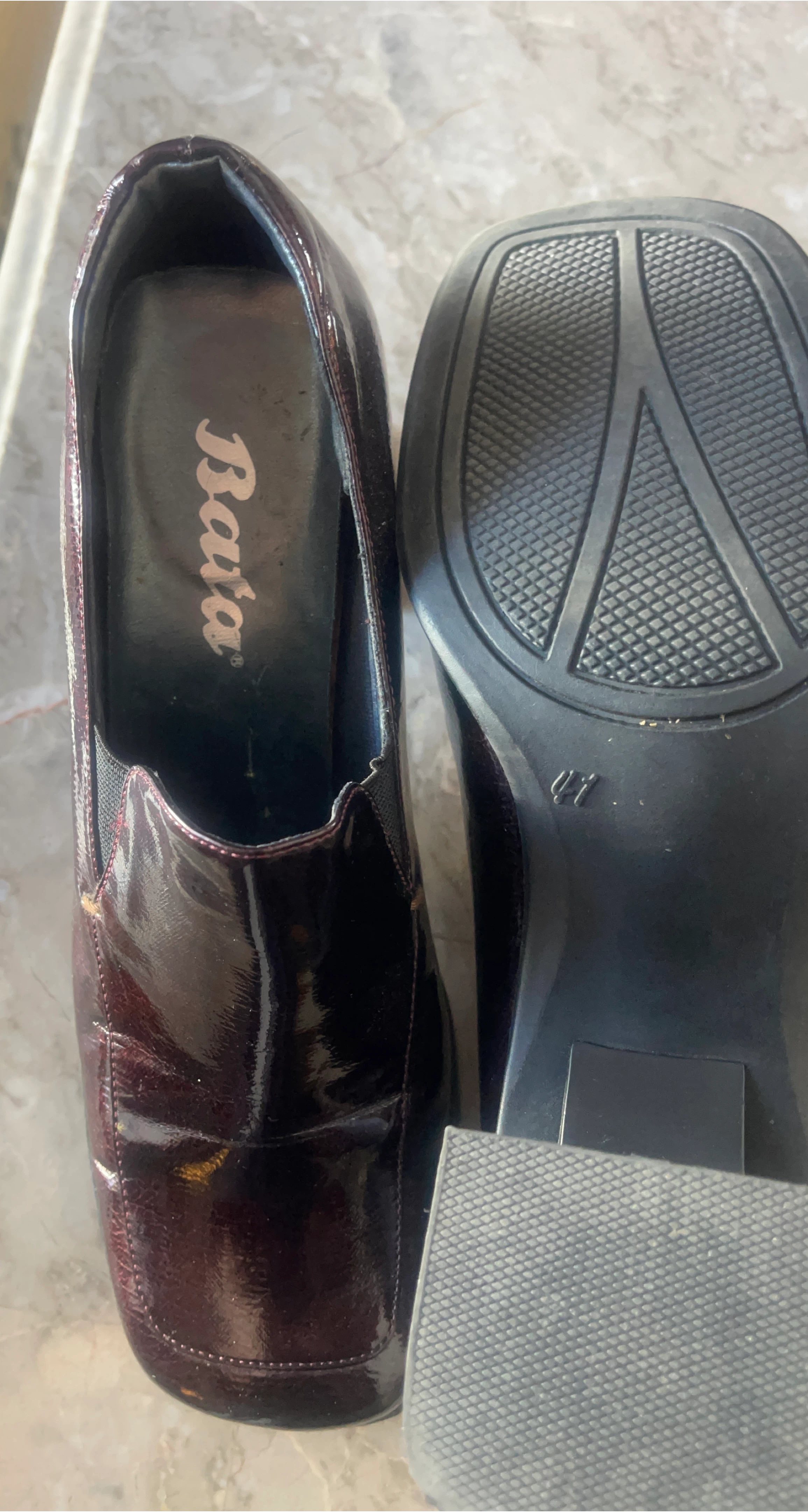 Bata Women's Burgundy Patent Leather Loafers Size 41