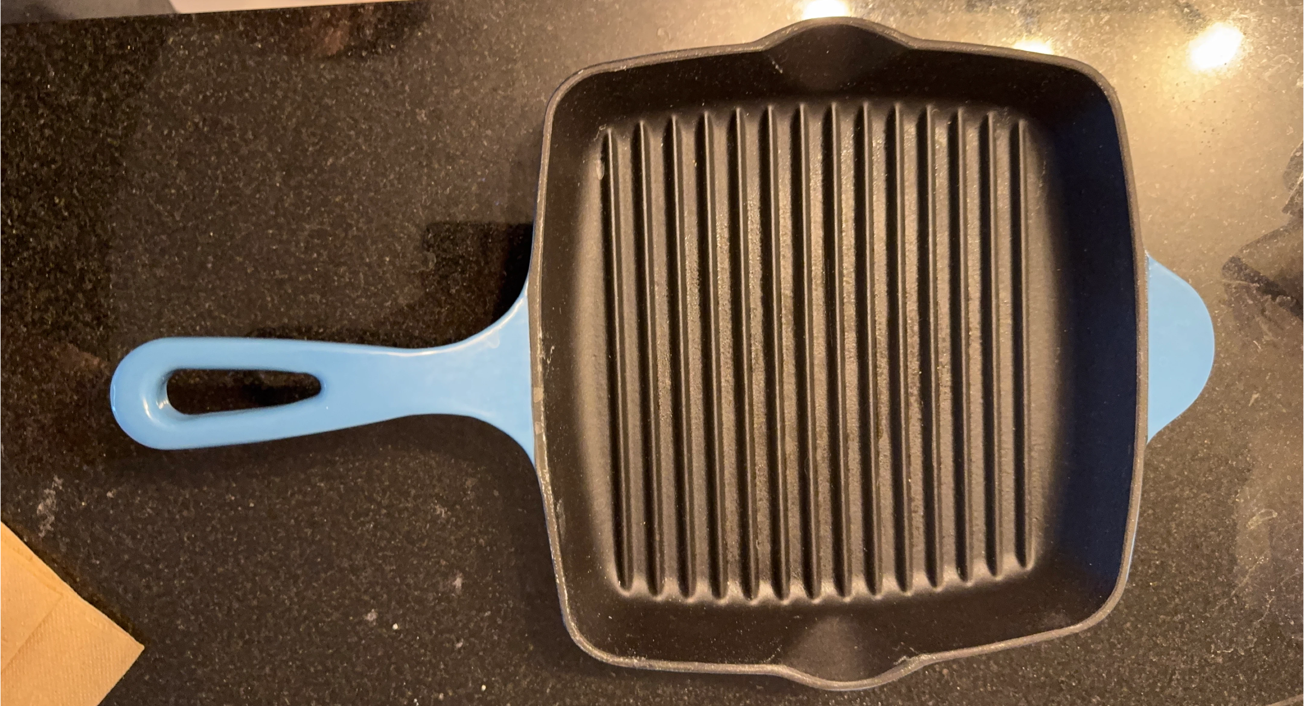 Cast Iron Grill Pan with Blue Handle 🧡