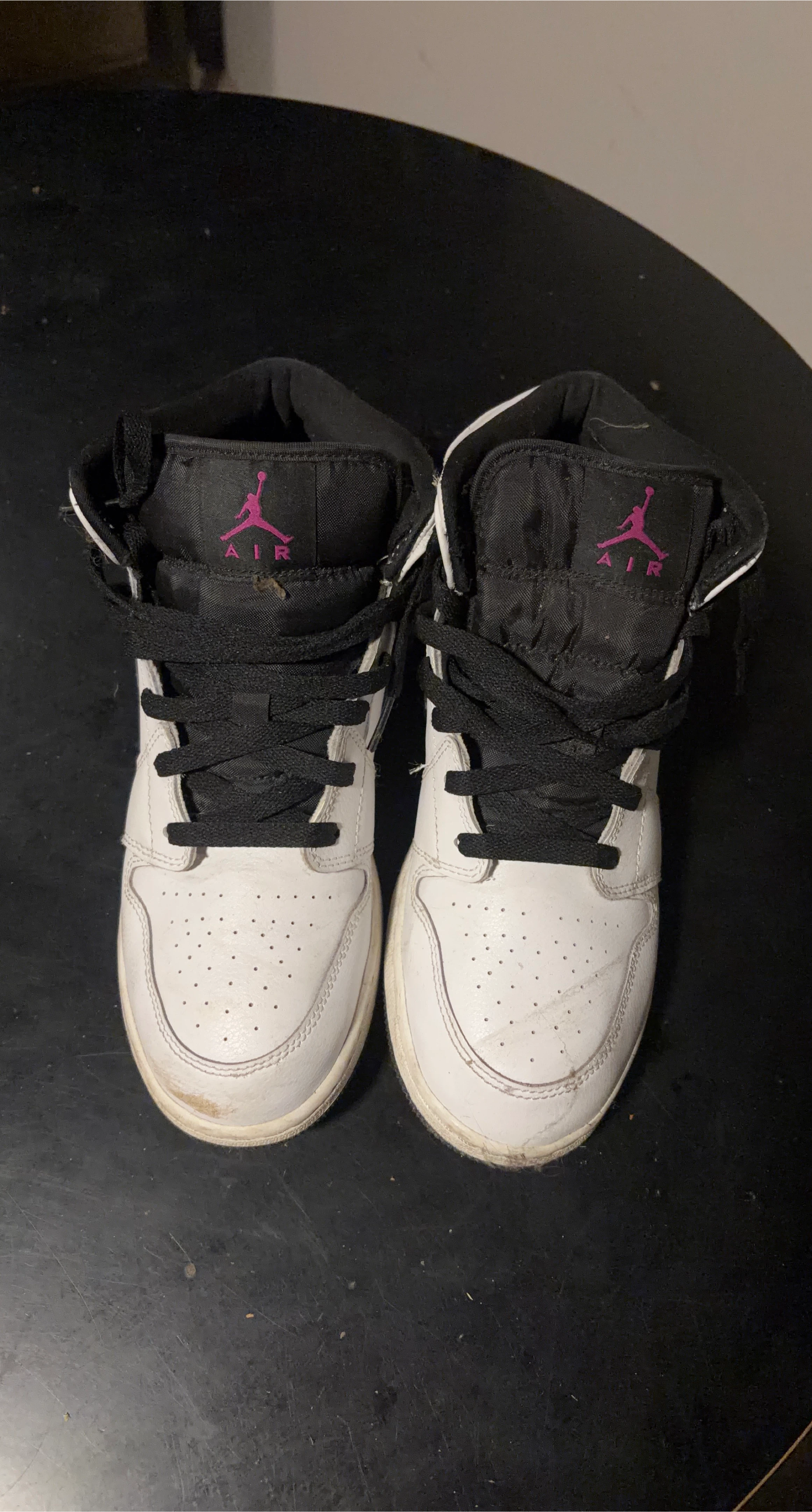 Air Jordan 1 Mid White/Black/Pink Size 7Y