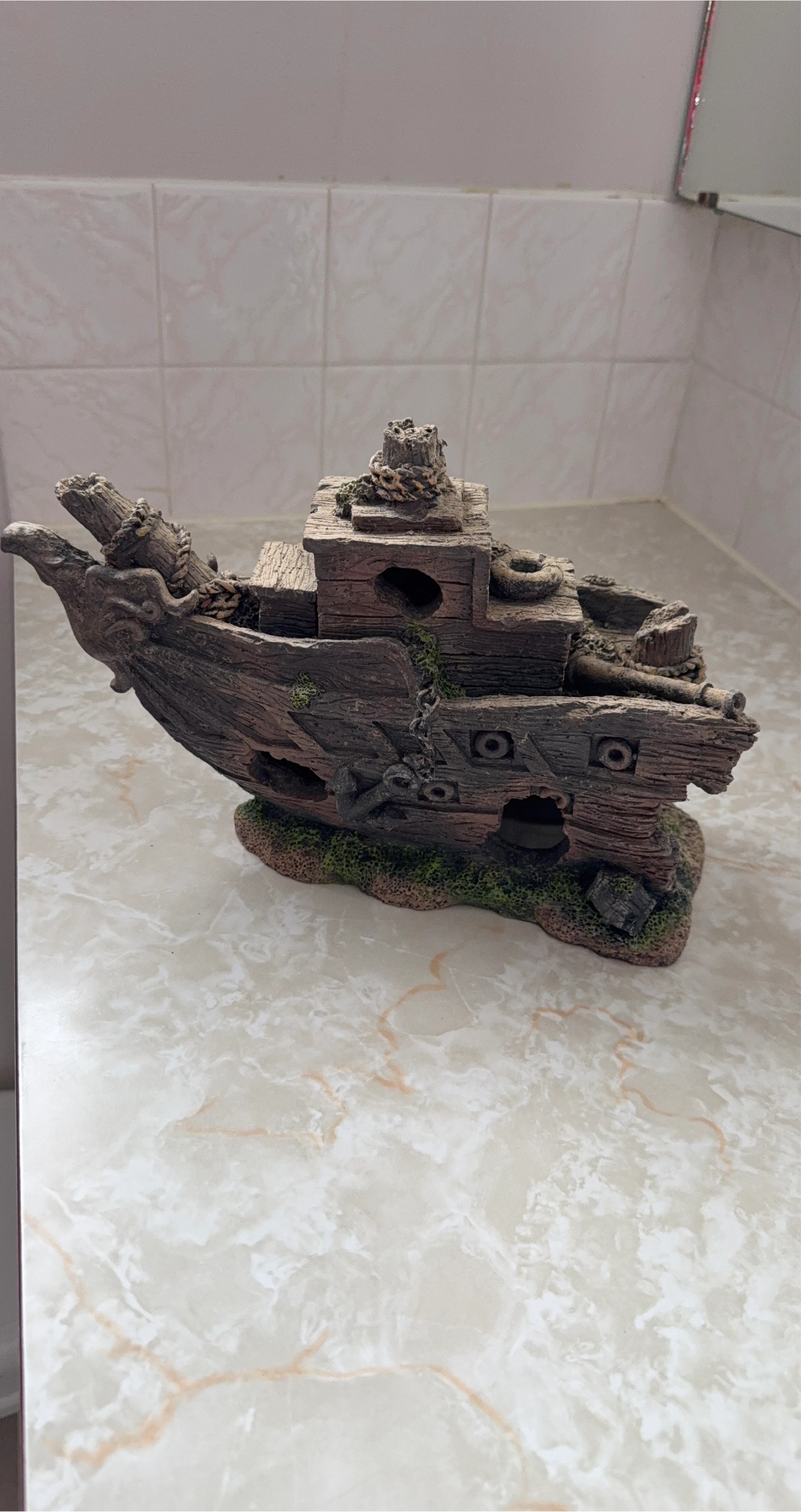 Aquarium Shipwreck Decoration