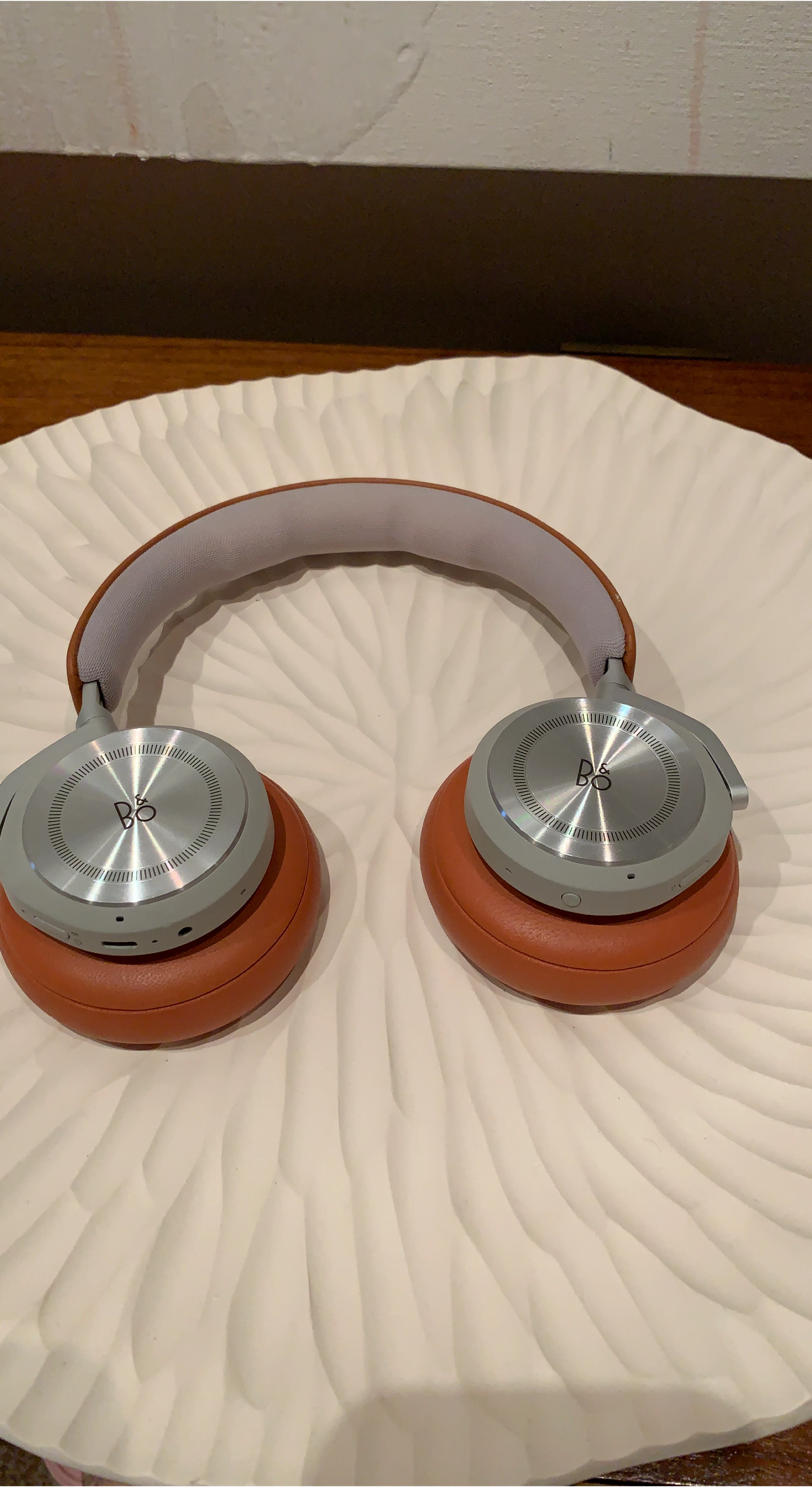 Bang & Olufsen Beoplay HX Headphones - Silver/Tan