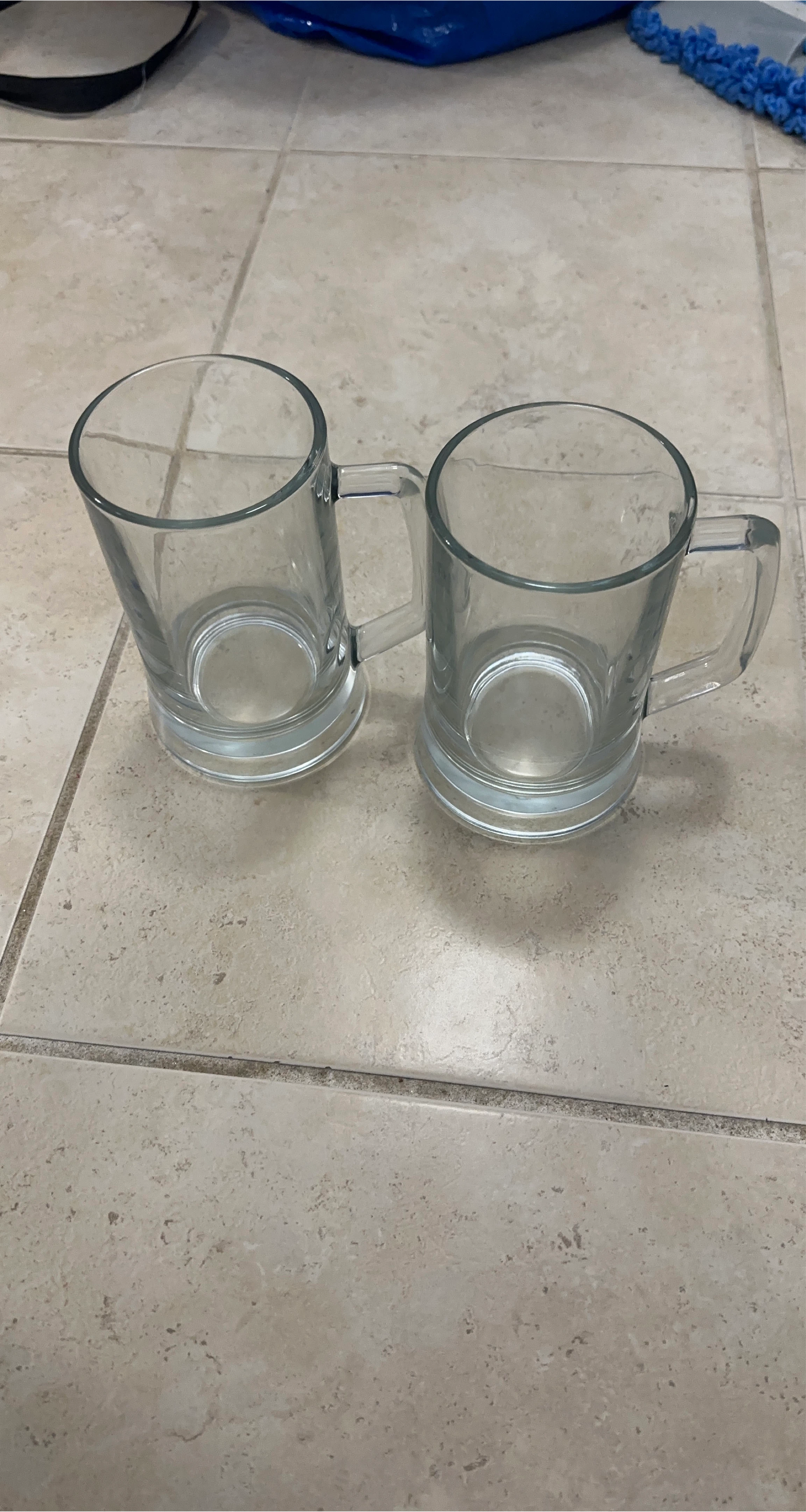 Set of 2 Clear Glass Mugs with Handles