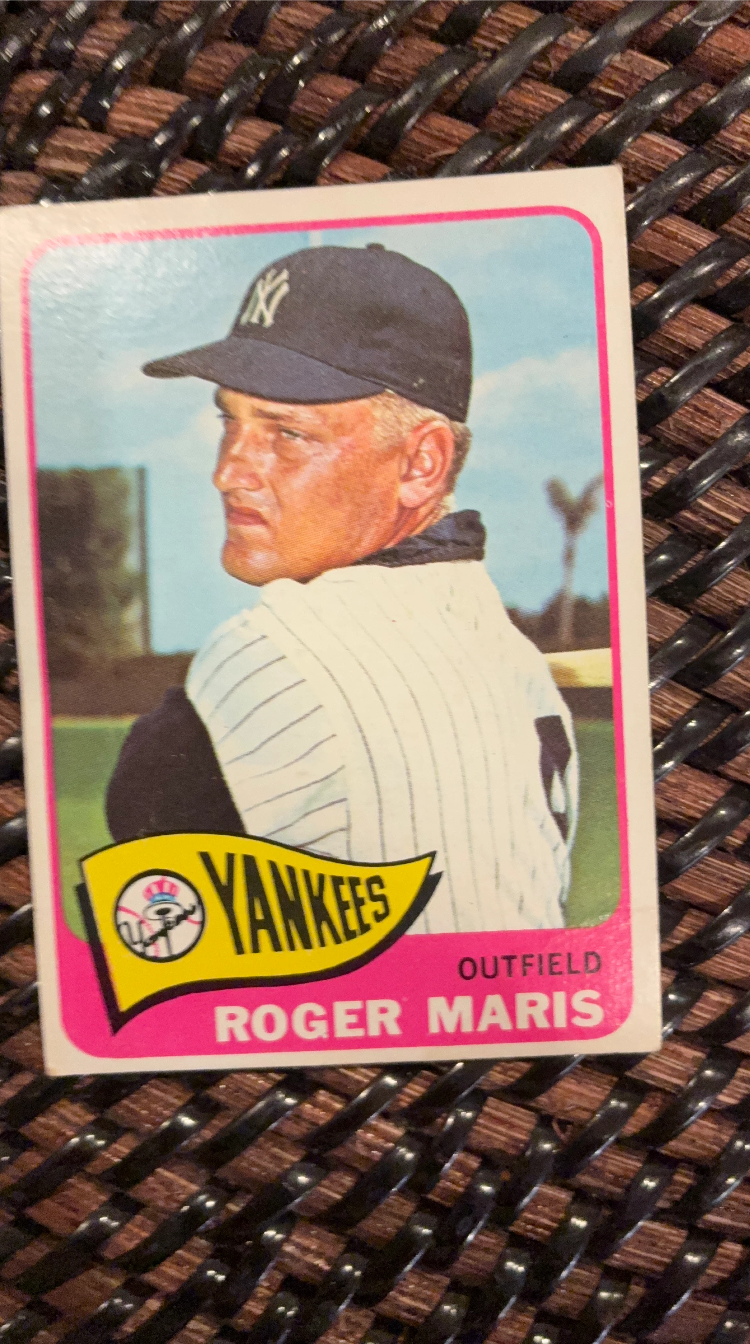 1965 Topps Roger Maris New Home Run Record Baseball Card