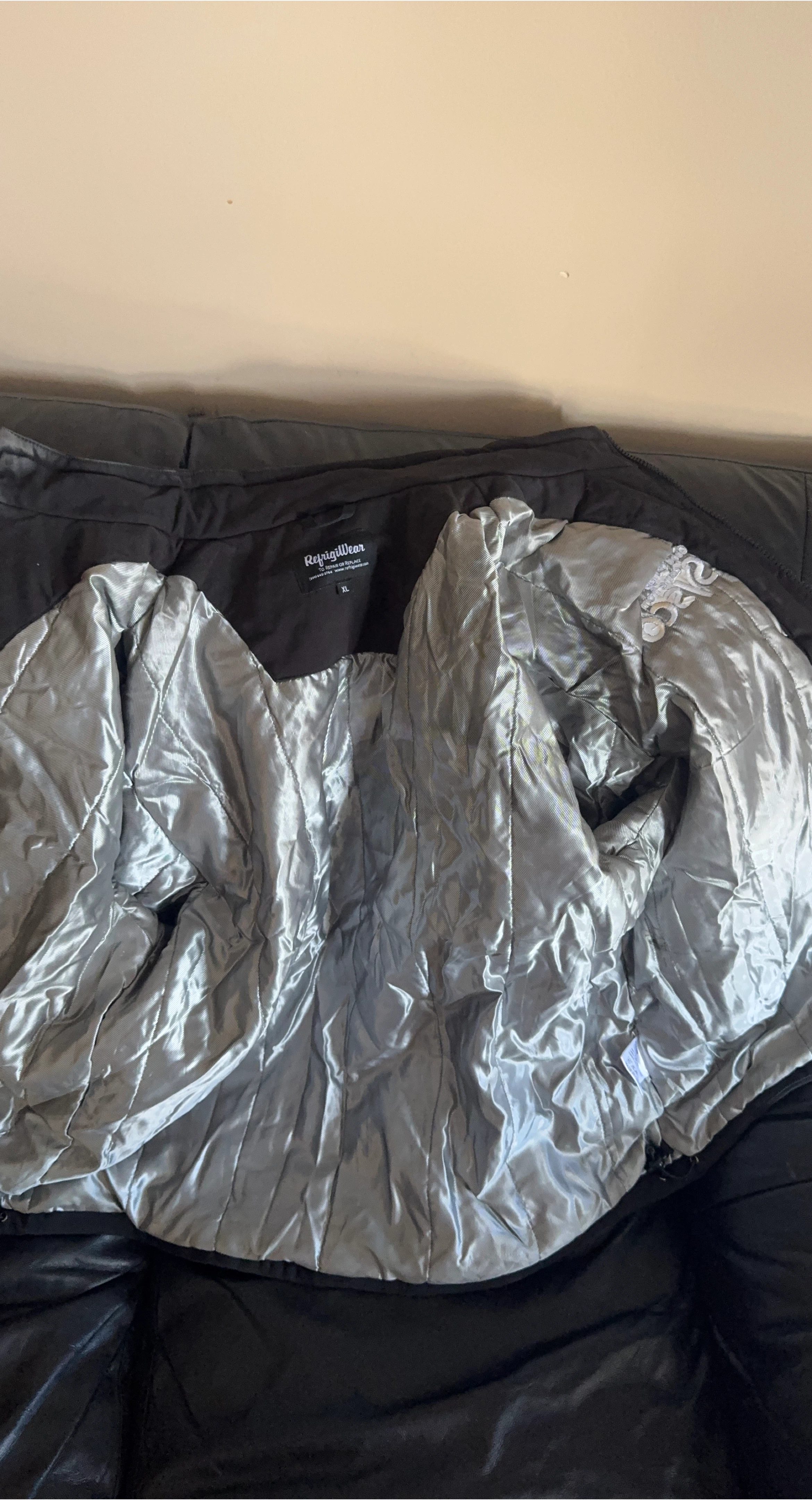RefugiWear XL Jacket