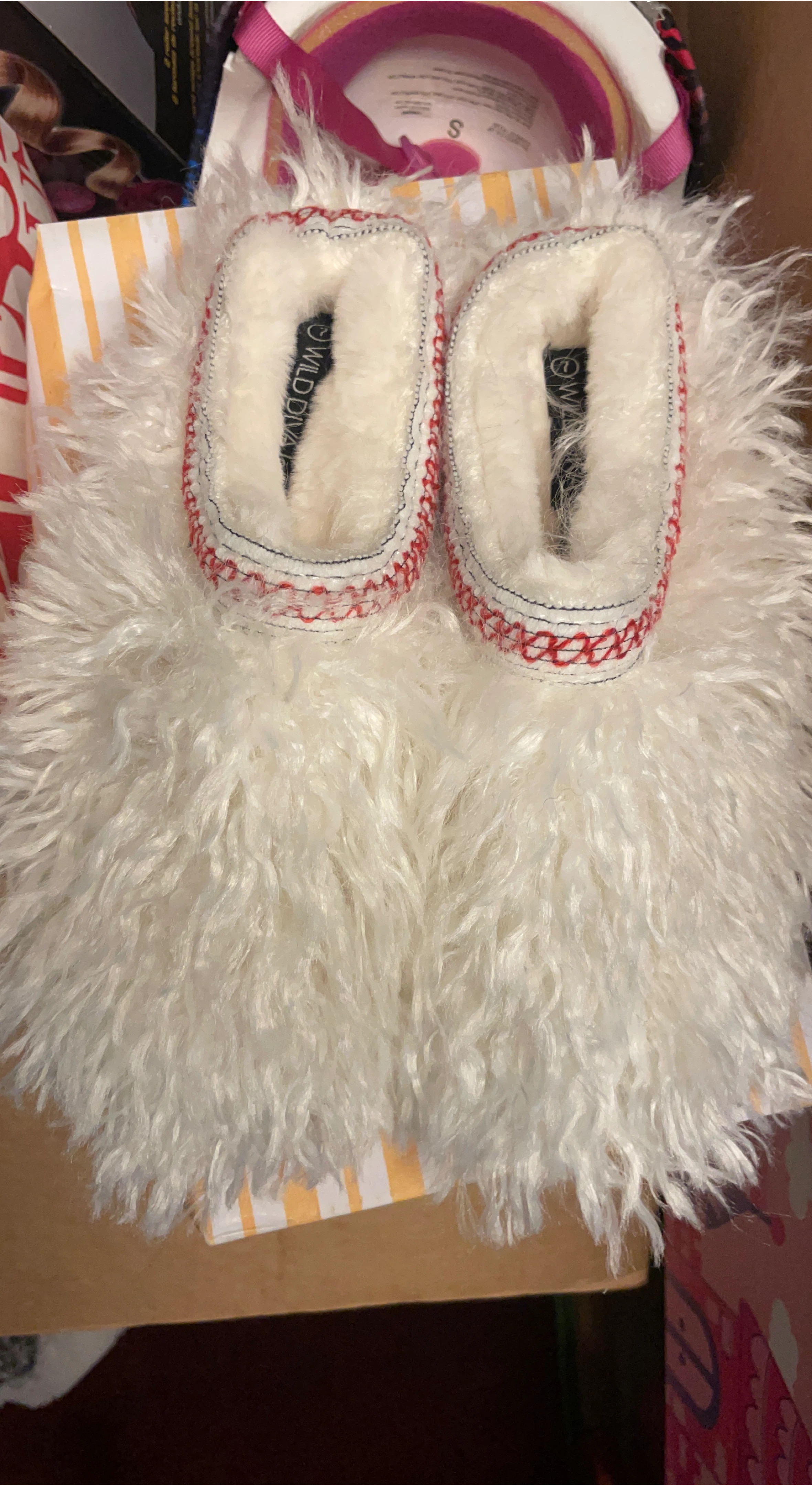 Wild Diva Lounge White Faux Fur Slippers