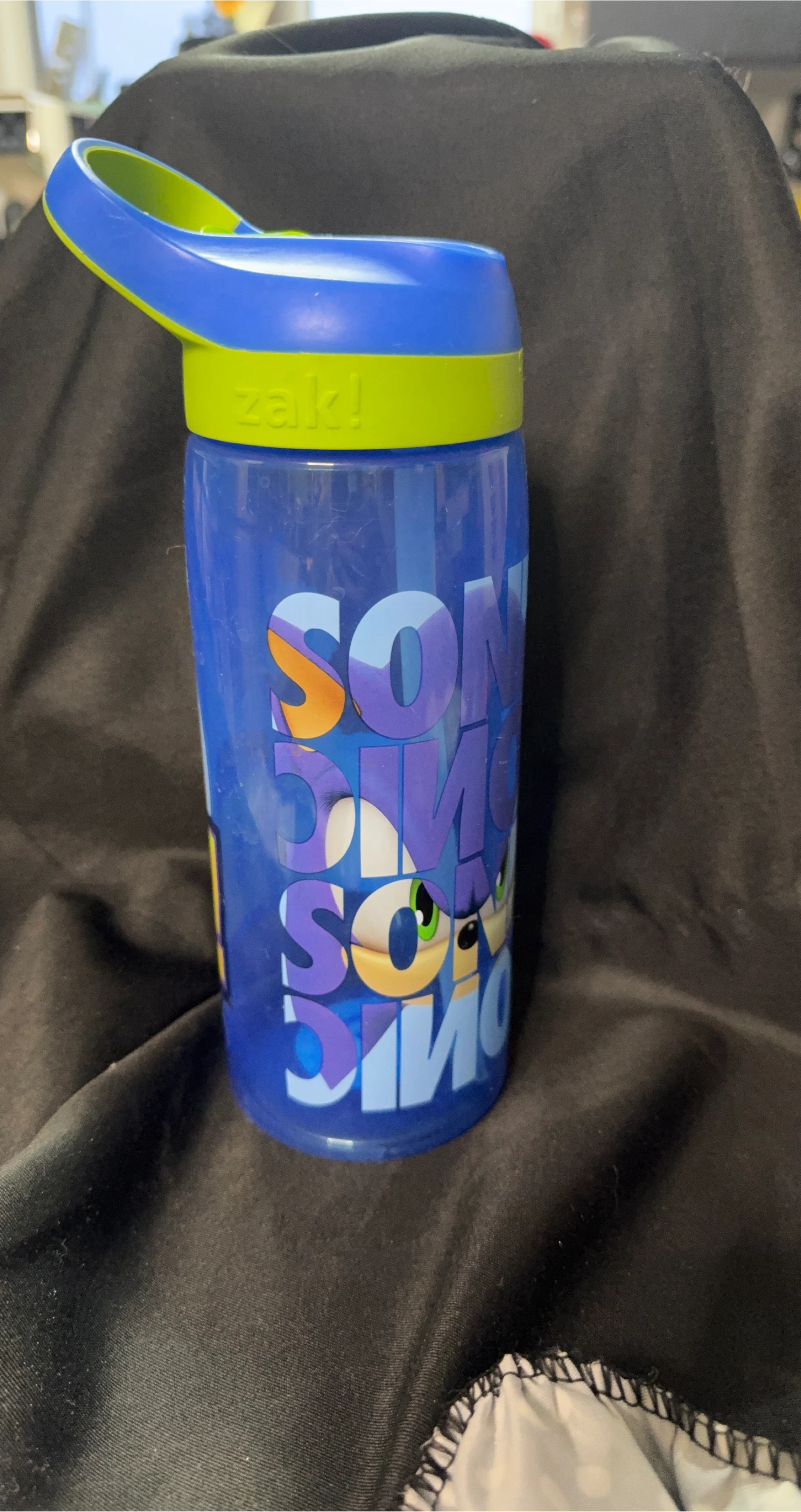 Zak! Sonic the Hedgehog Blue Water Bottle with Straw