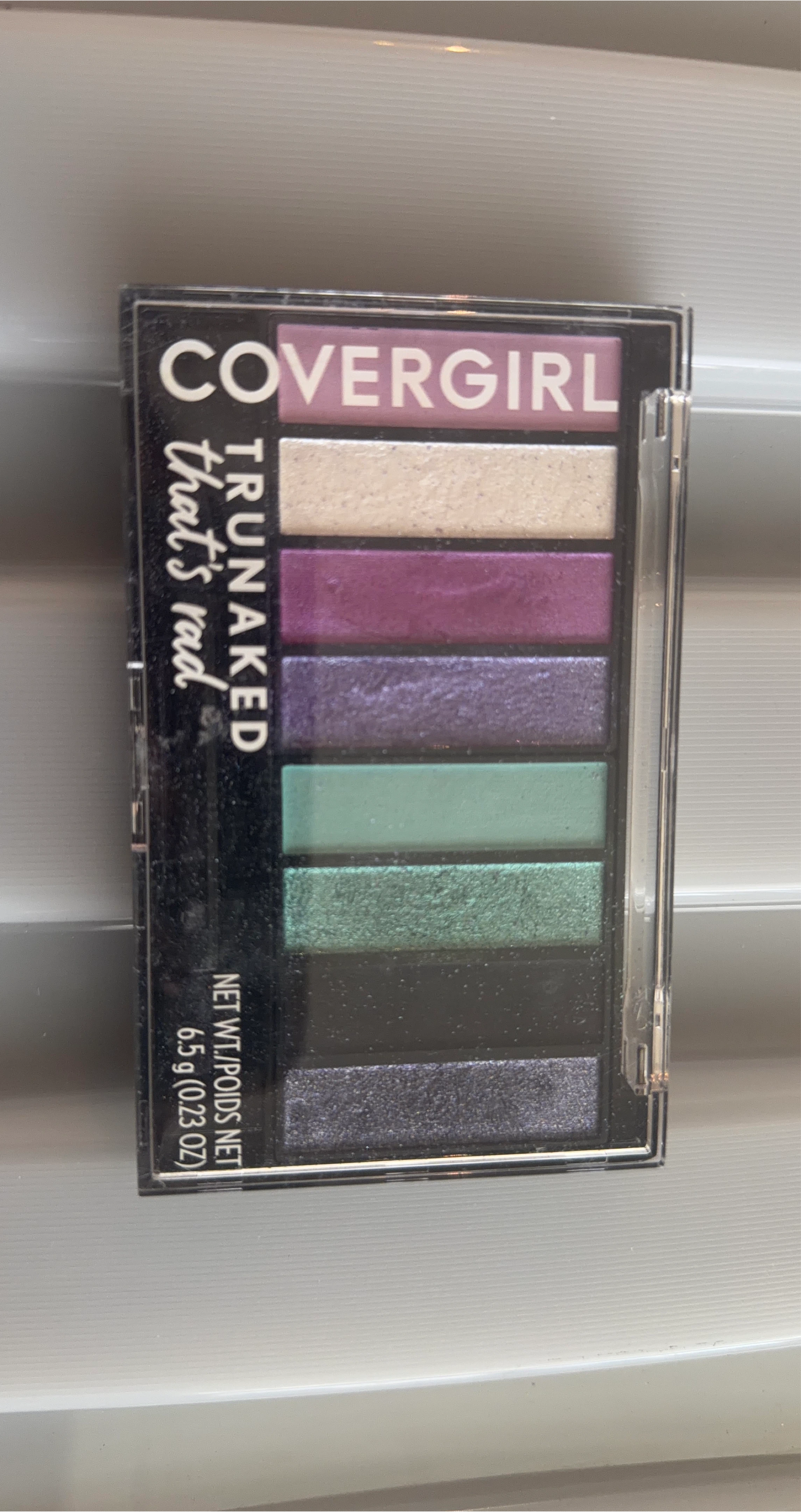 Covergirl TRUNAKED Eyeshadow Palette "That's Rad"