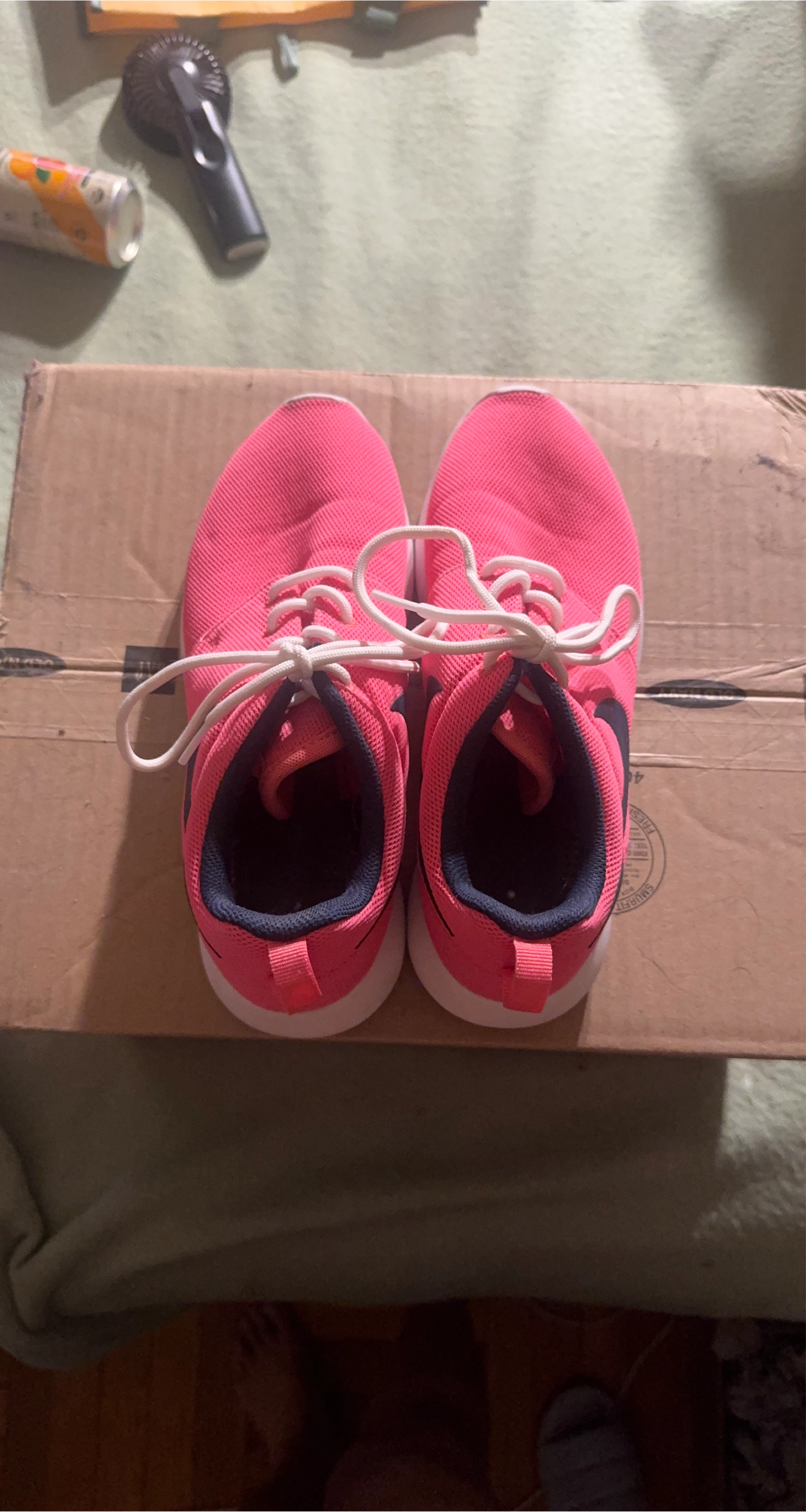 Nike Roshe Run Pink Shoes US 9