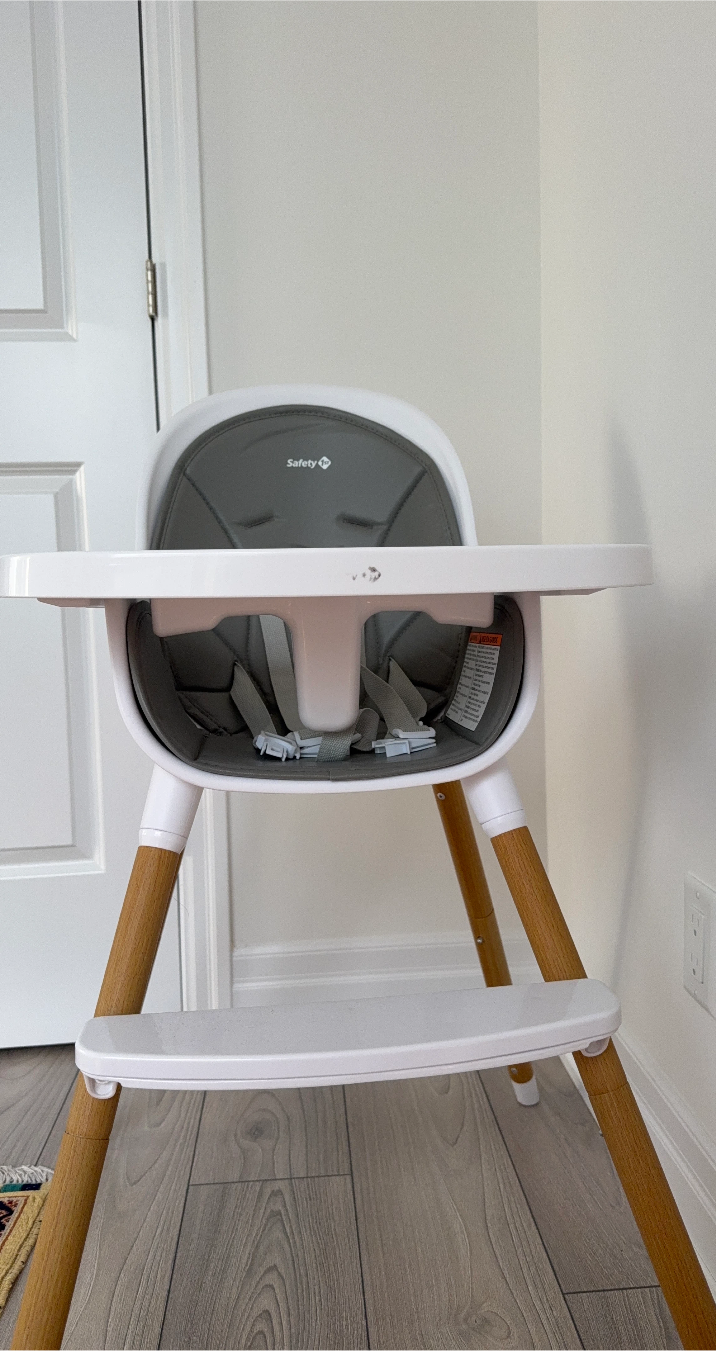 Safety 1st Wooden High Chair