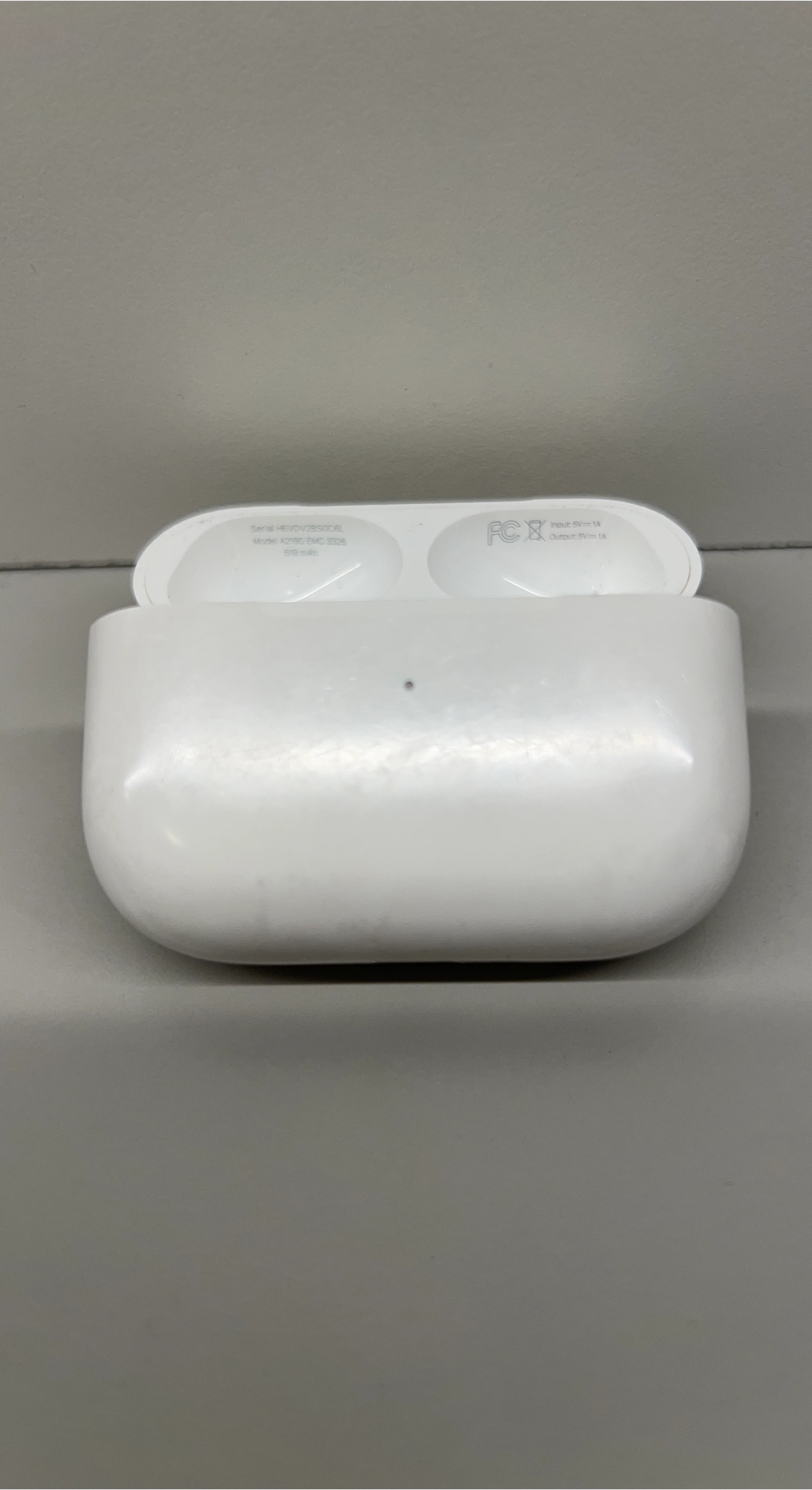 Apple AirPods Pro Charging Case (A2190)