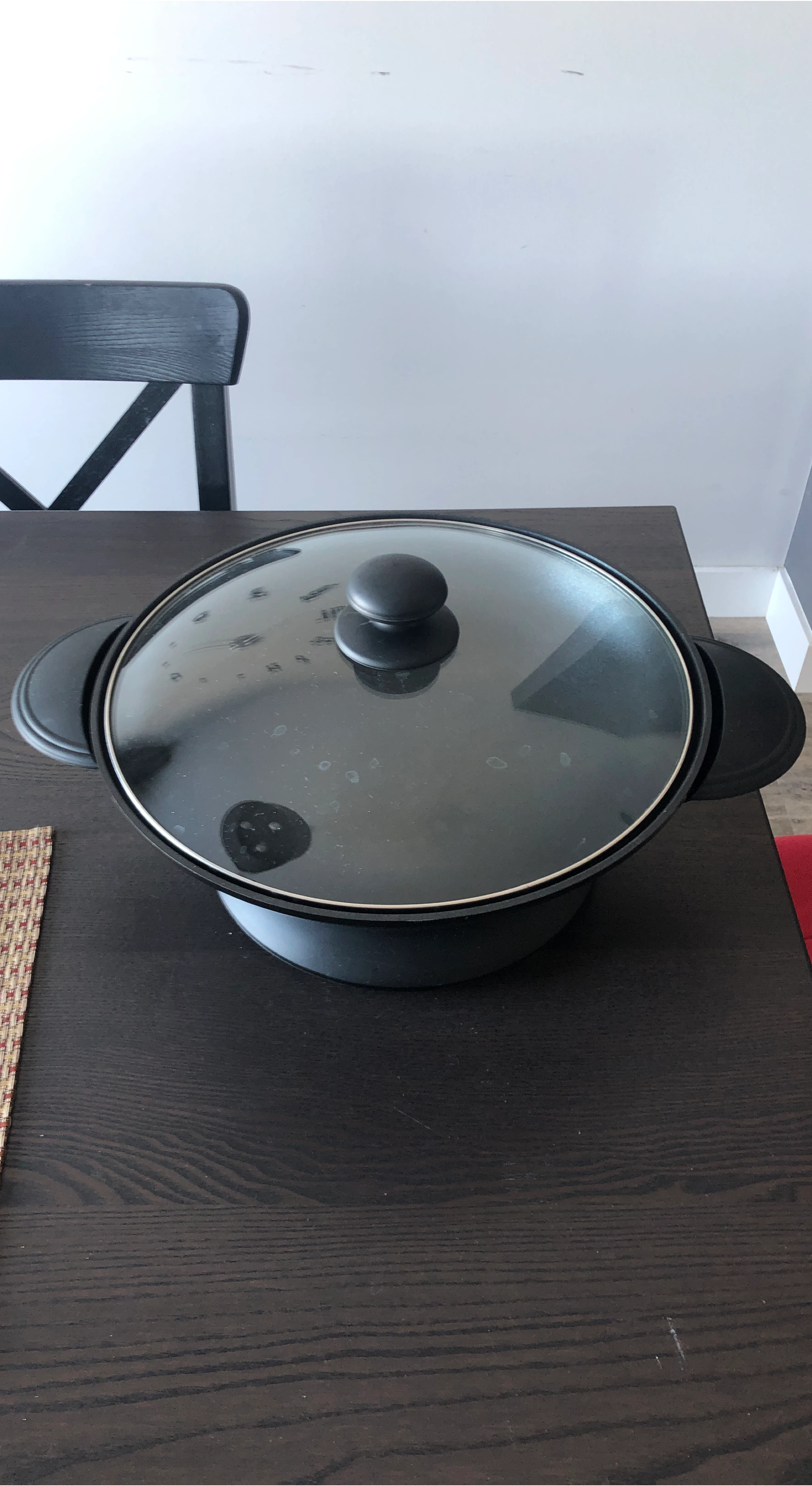 Black Slow Cooker with Glass Lid