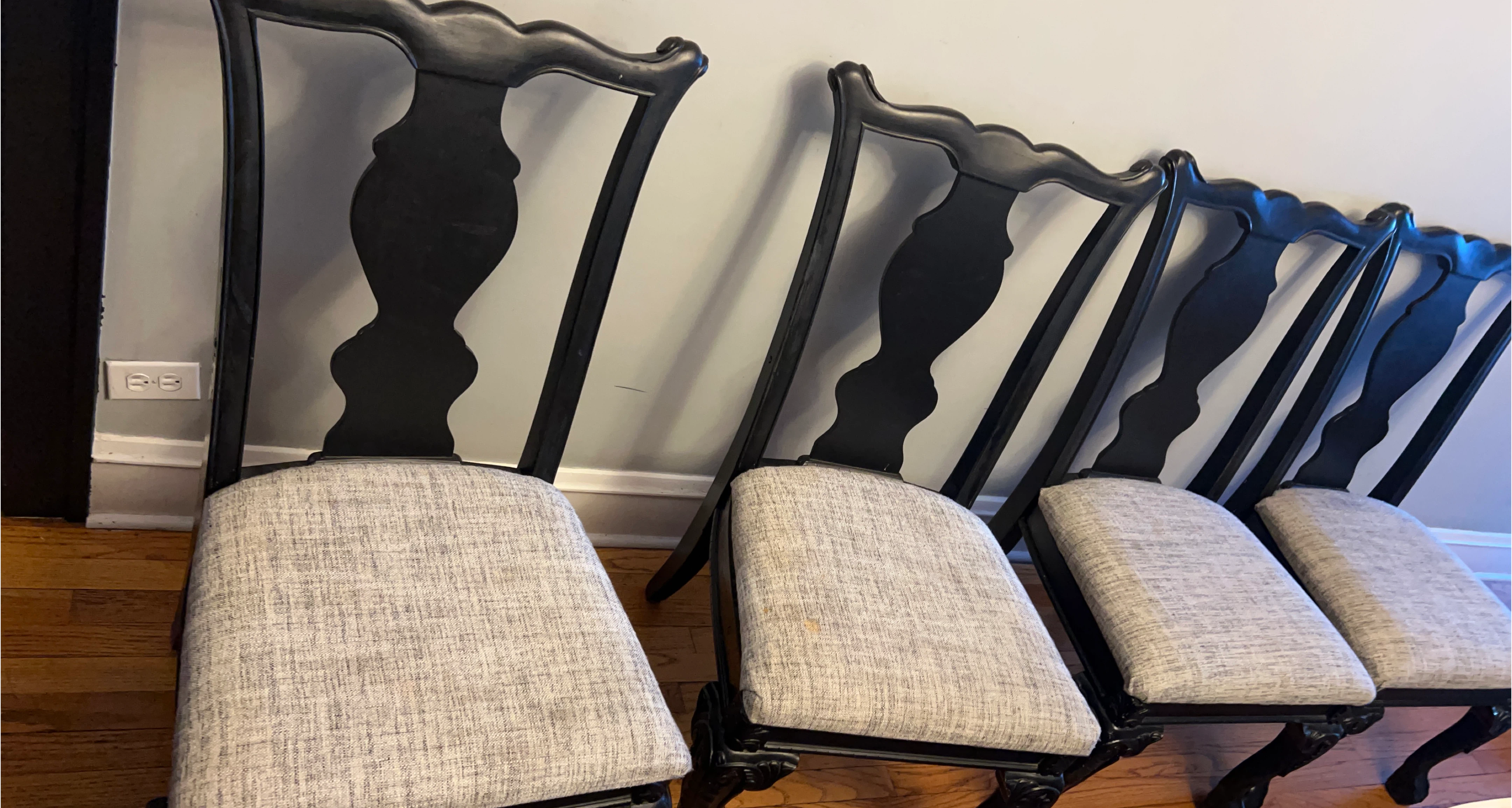 Set of 4 Black Dining Chairs with Upholstered Seats