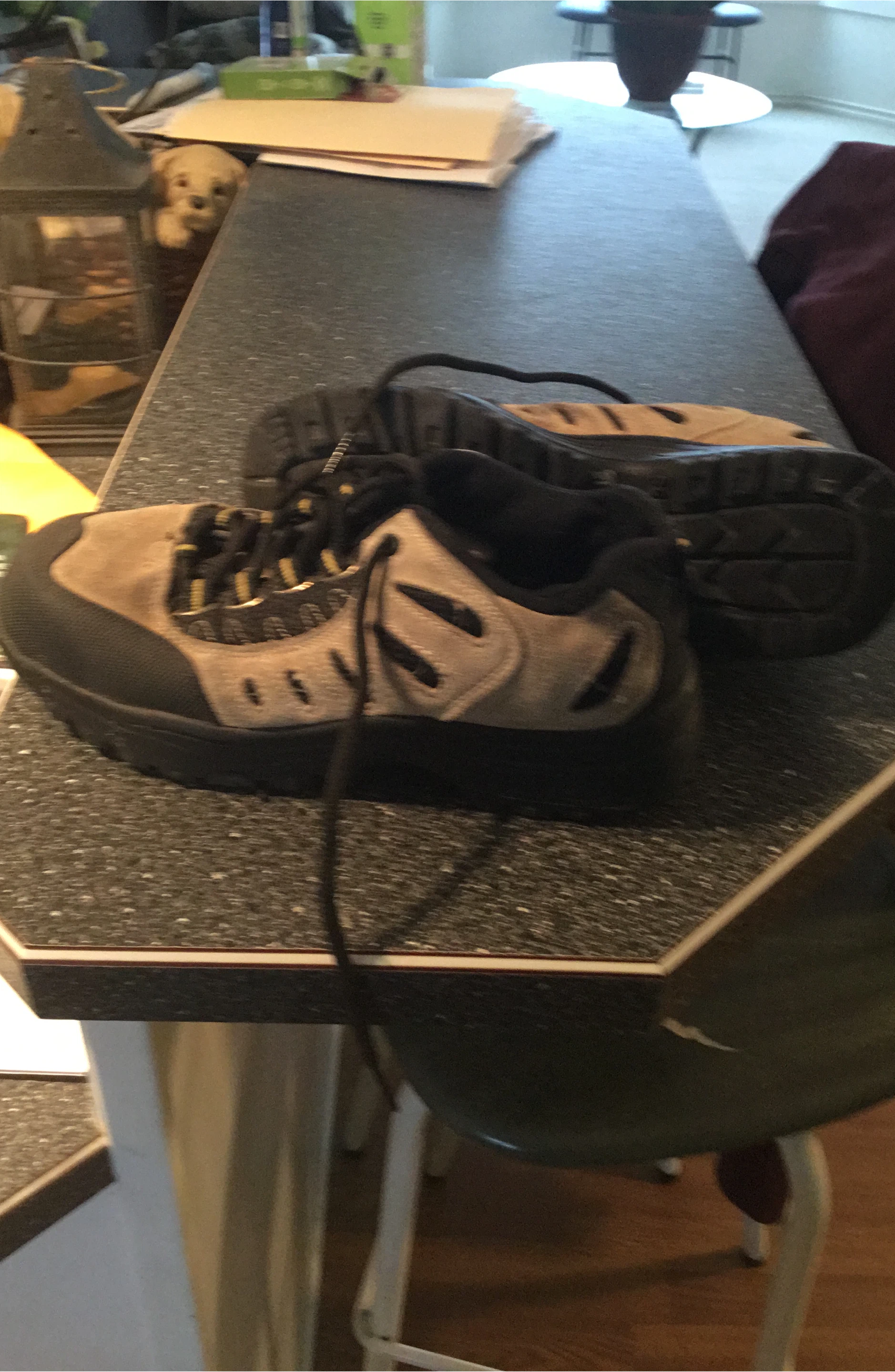 Woman’s steel toe shoes