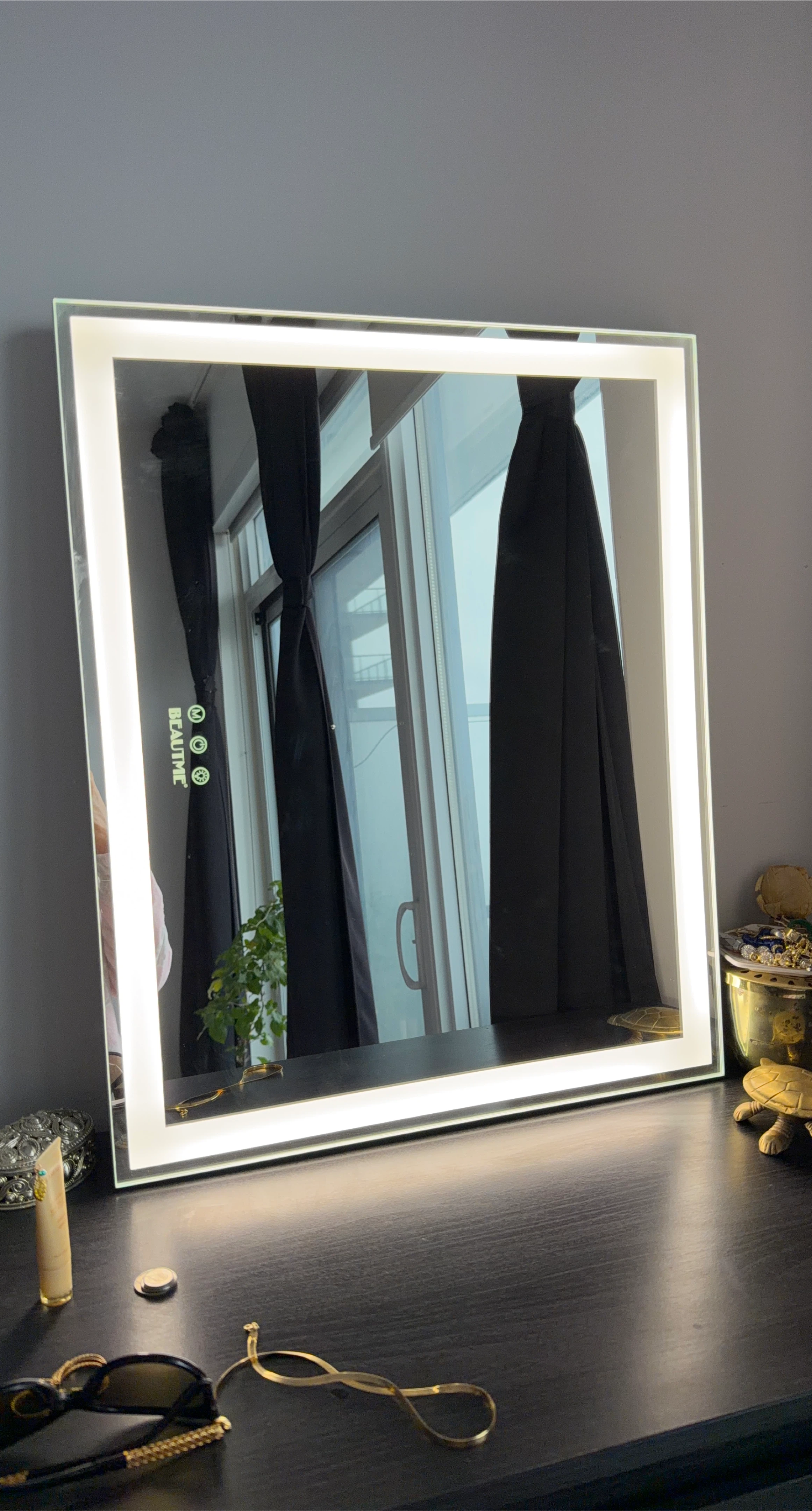 BEAUTME Lighted Makeup Mirror