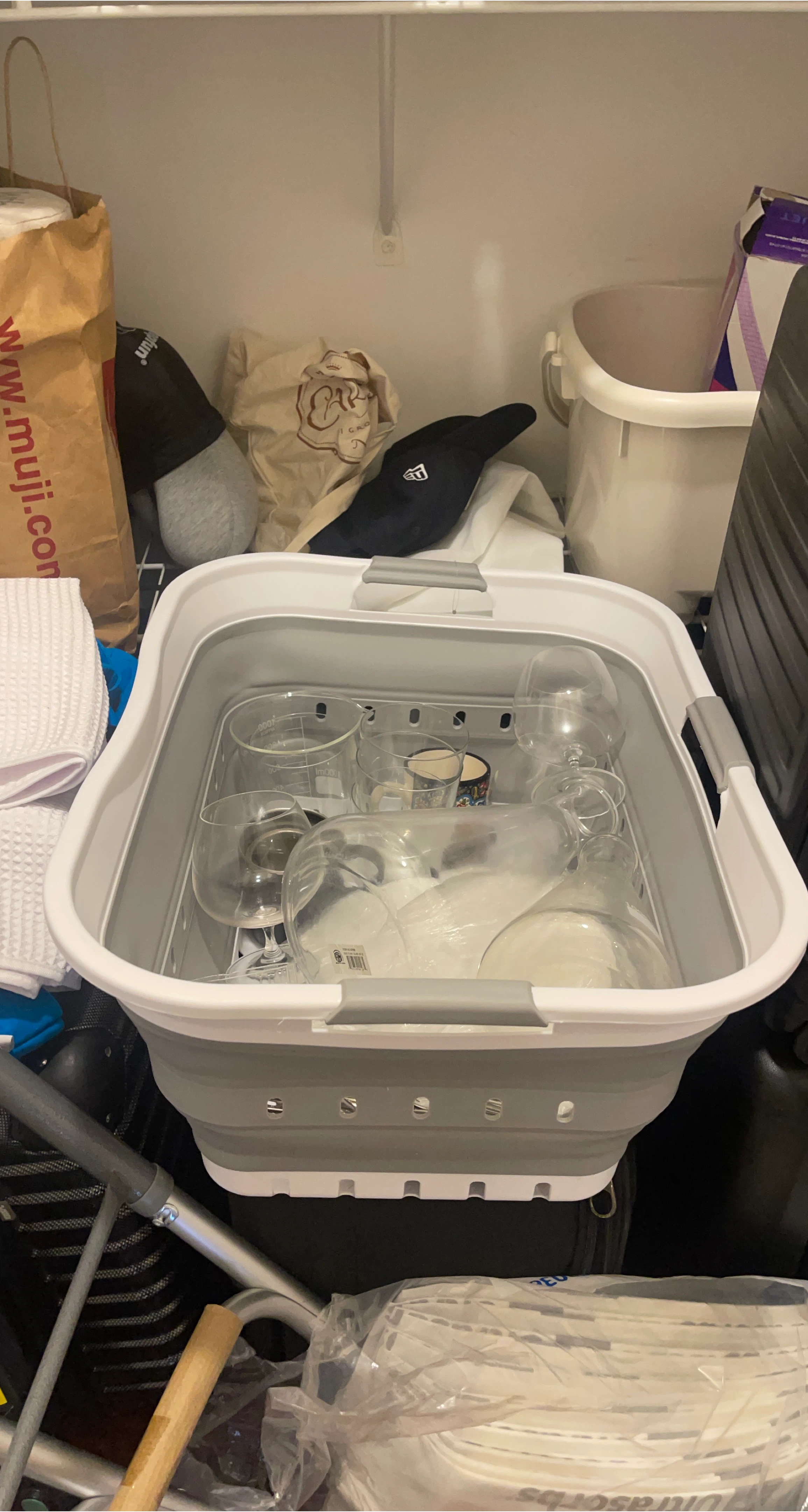 Collapsible hamper