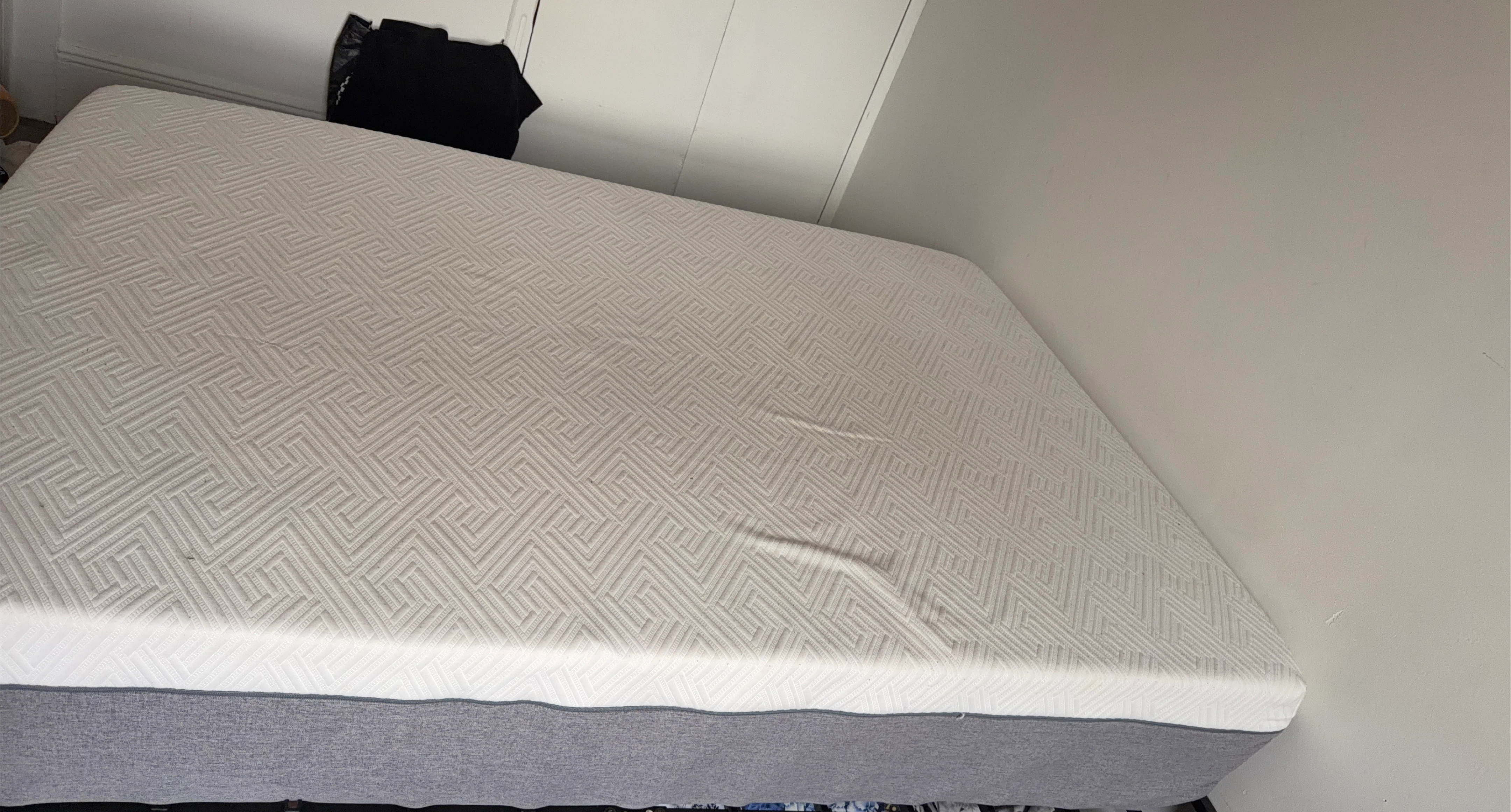 White Geometric Pattern Mattress