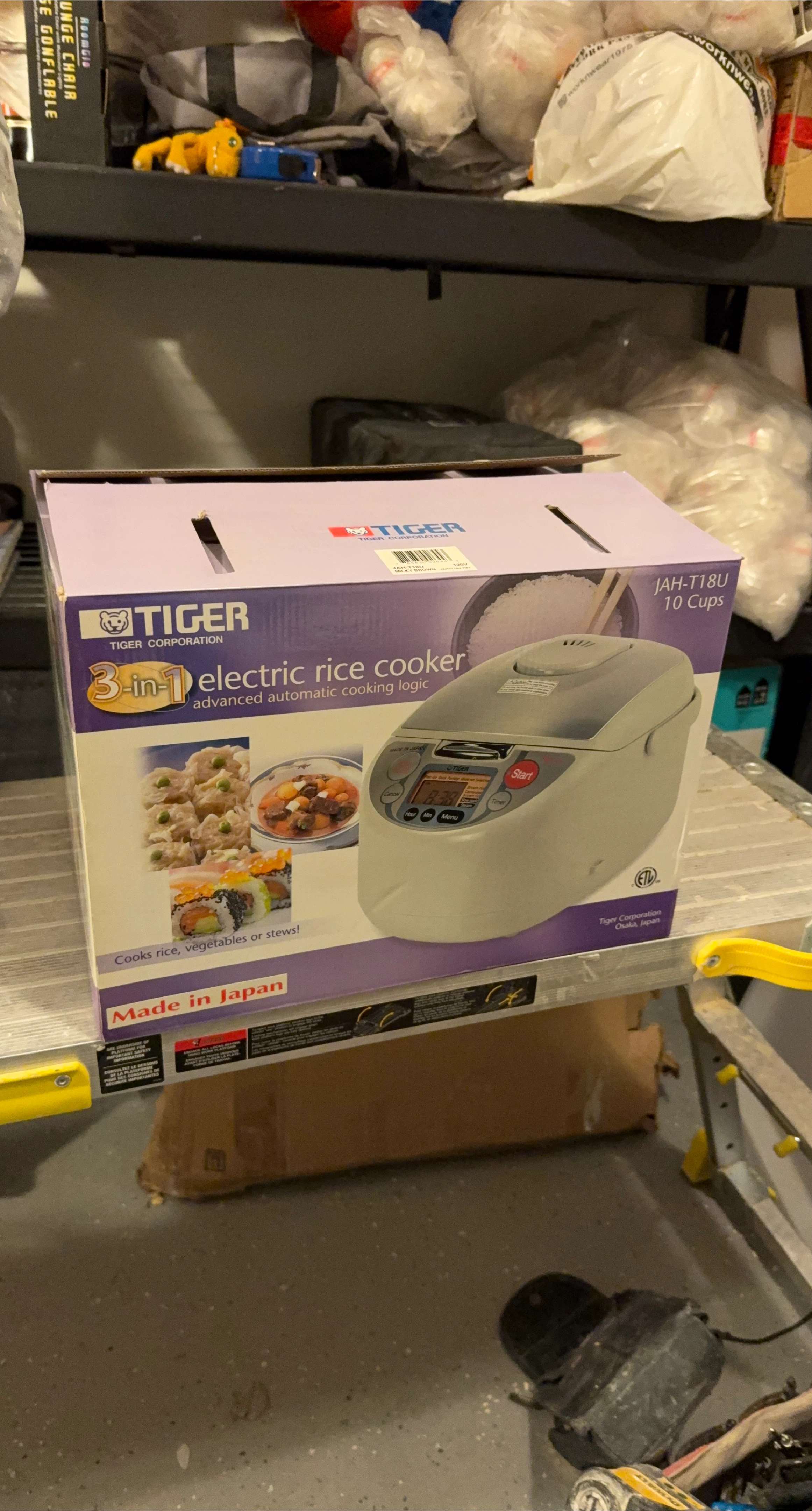 Tiger 3-in-1 Electric Rice Cooker JAH-T18U - 10 Cups