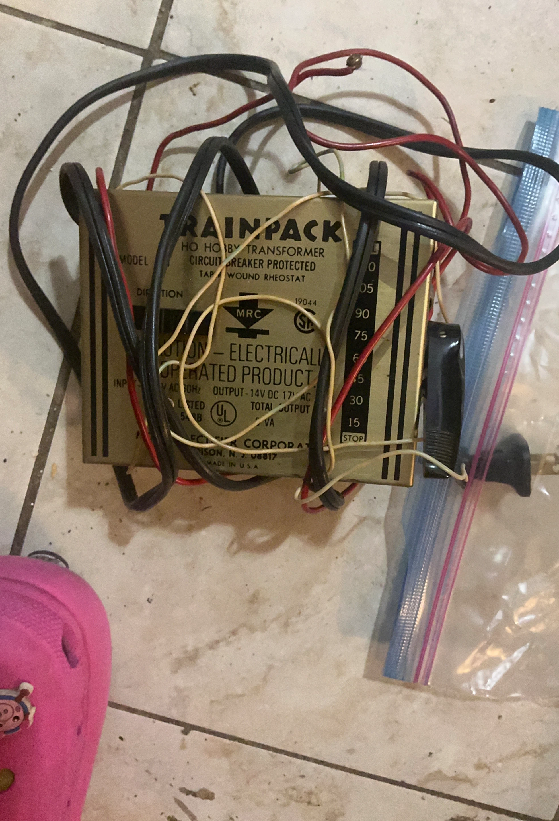 MRC Trainpack HO Hobby Transformer
