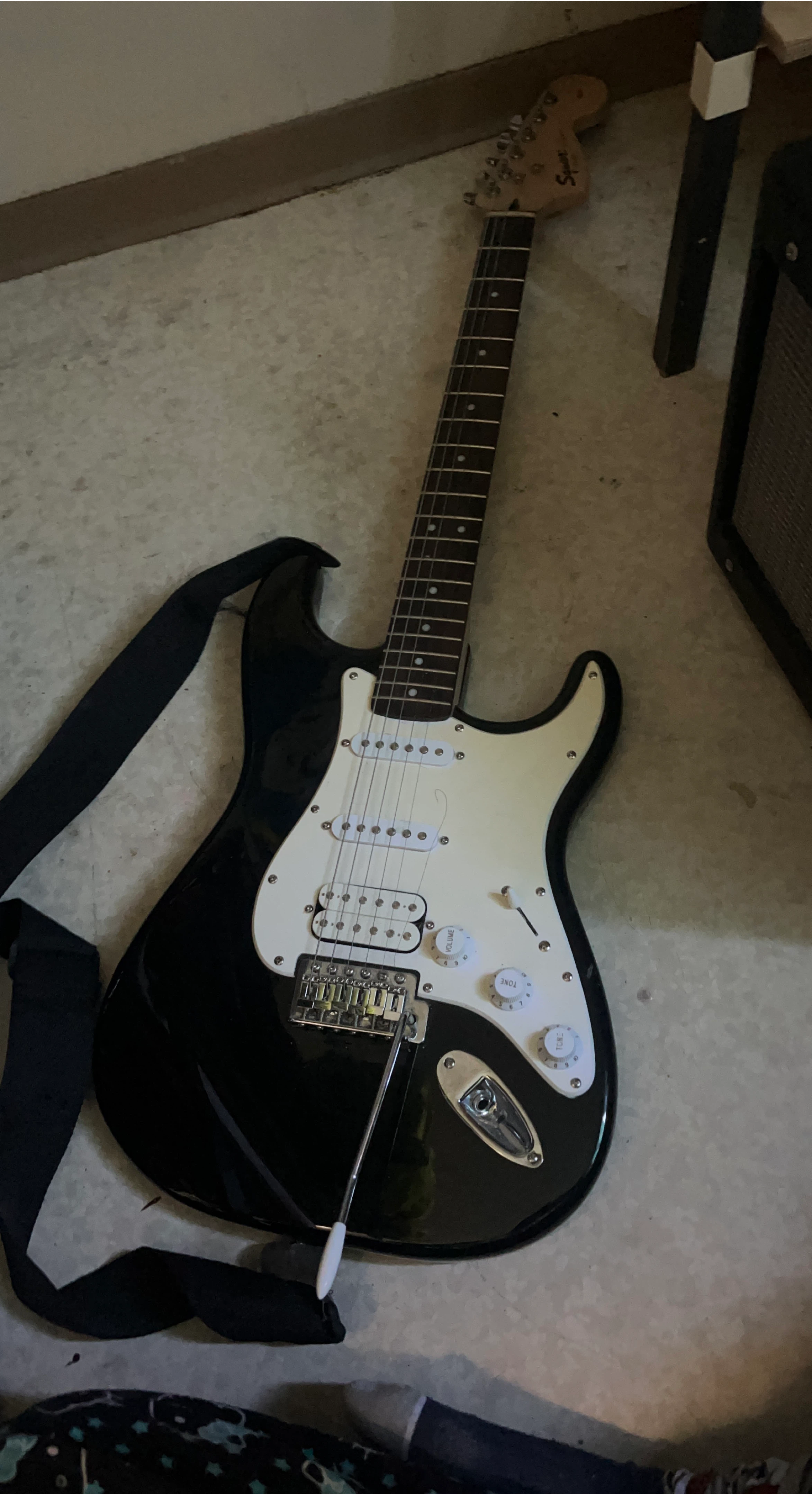 Squier Stratocaster Electric Guitar - Black