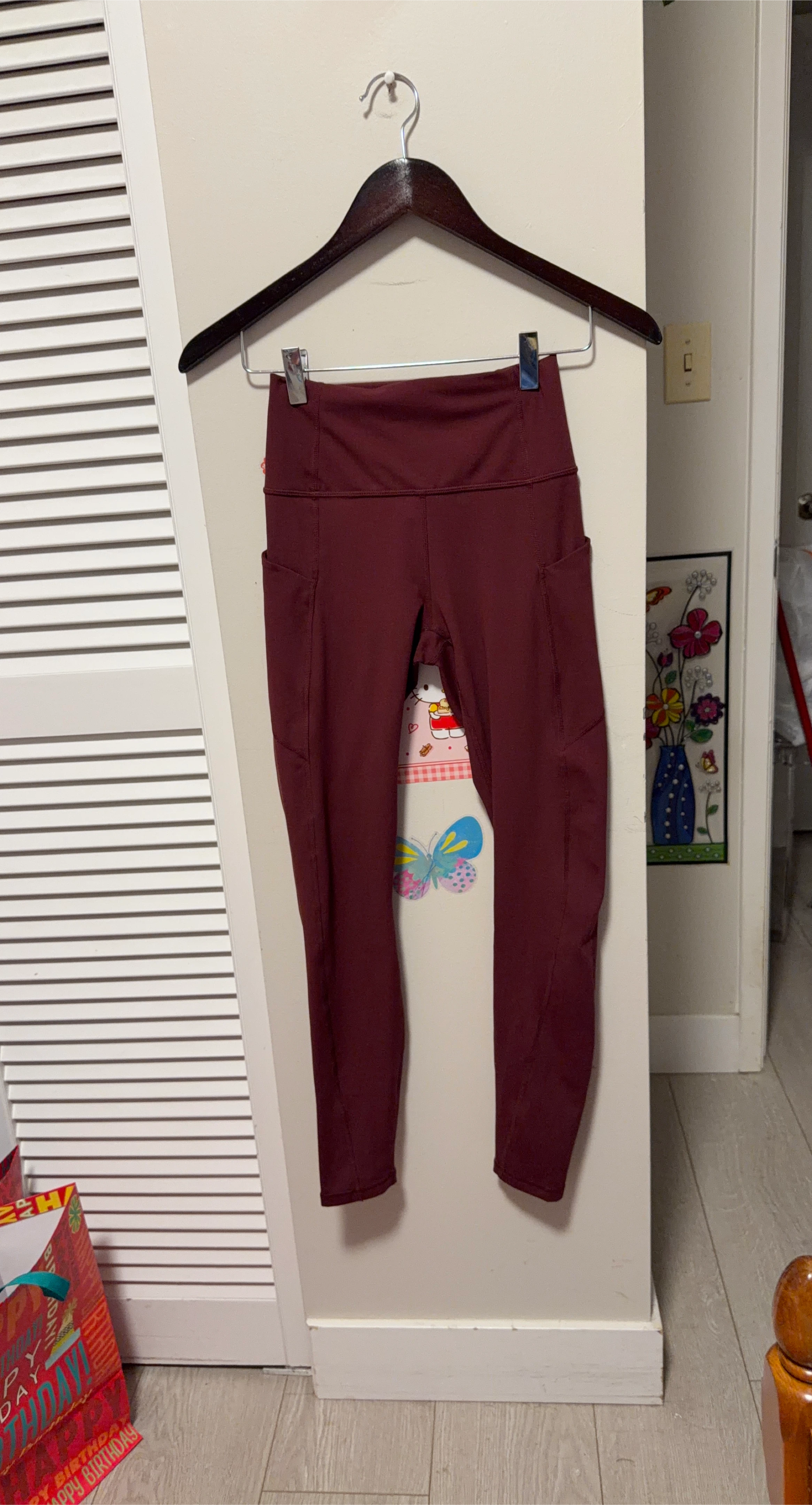 Maroon Leggings with Pockets Size Small