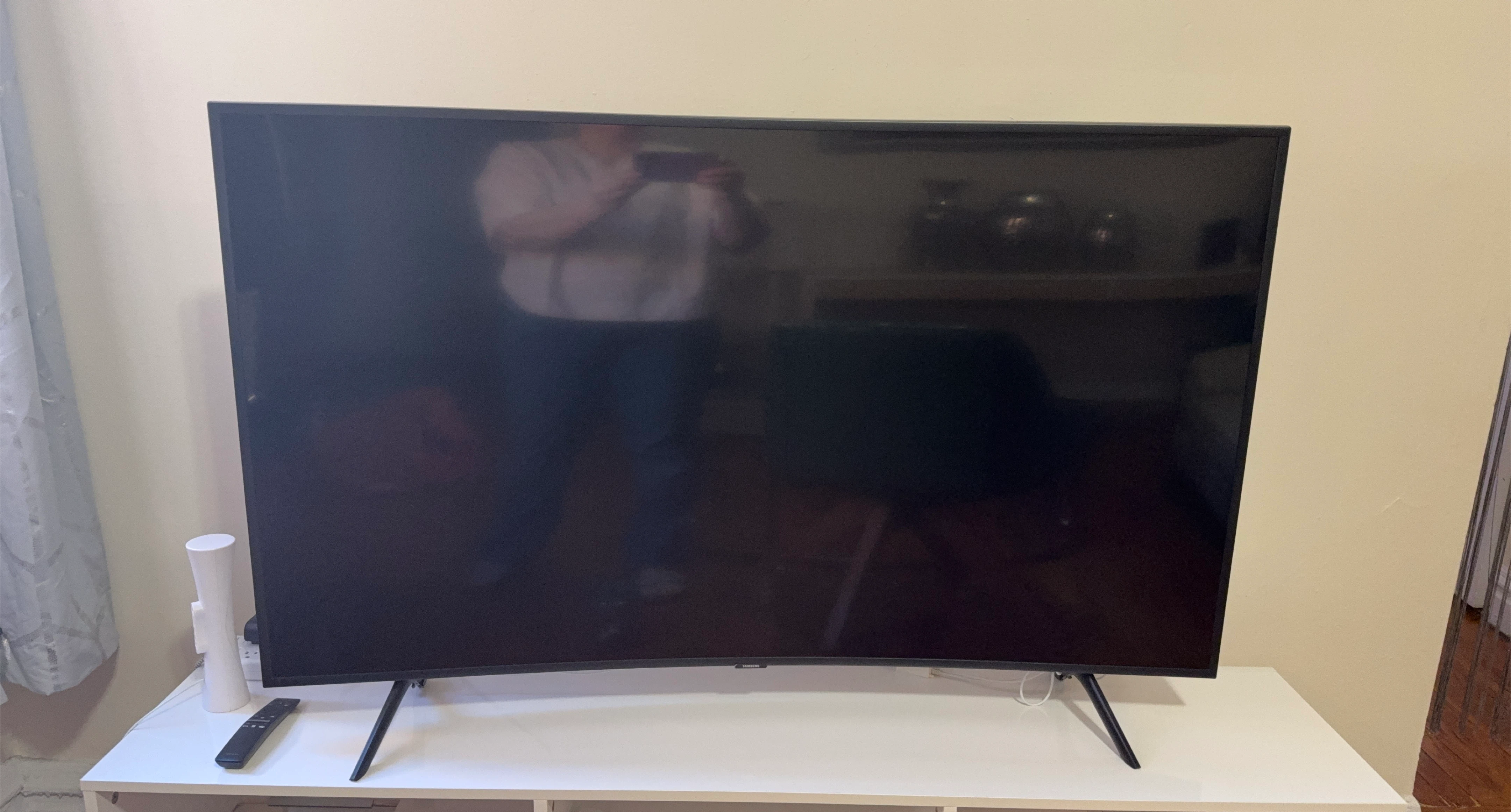 Samsung 55”Curved Smart TV