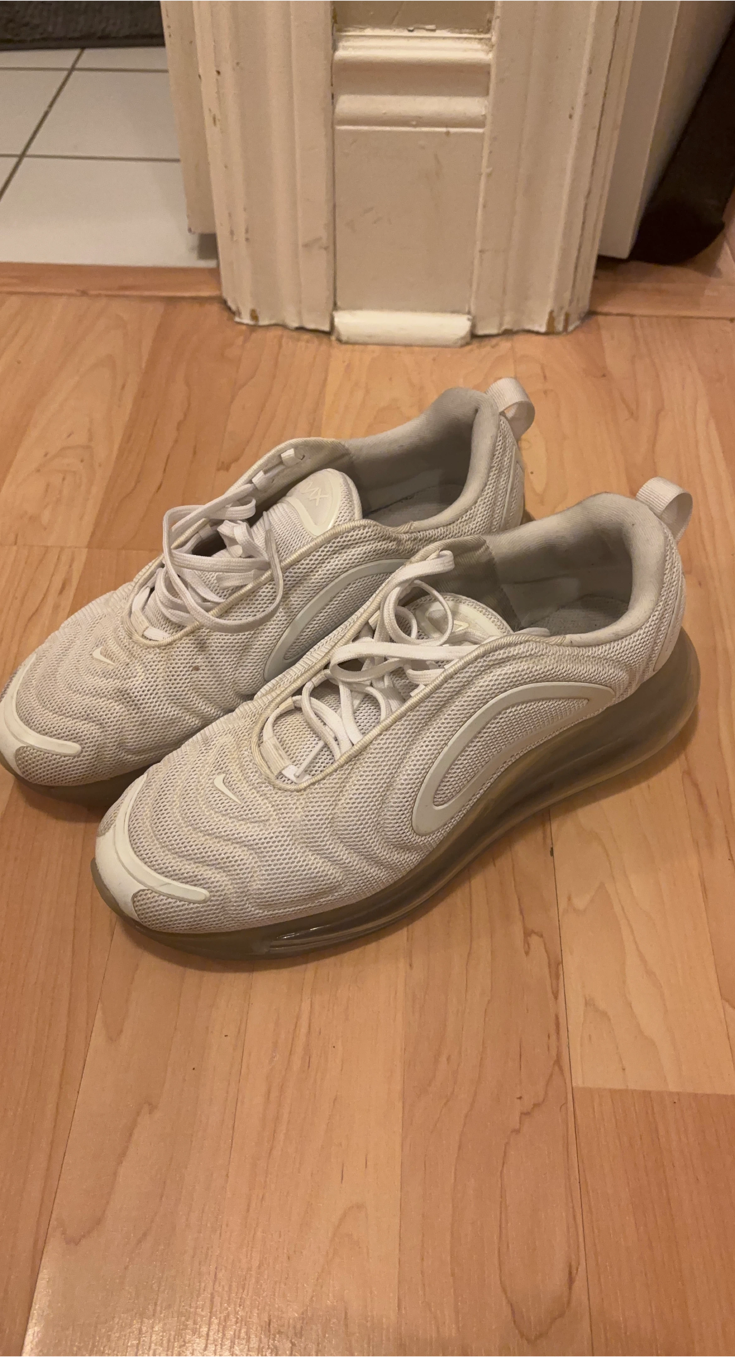 Nike Air Max 720 Sneakers