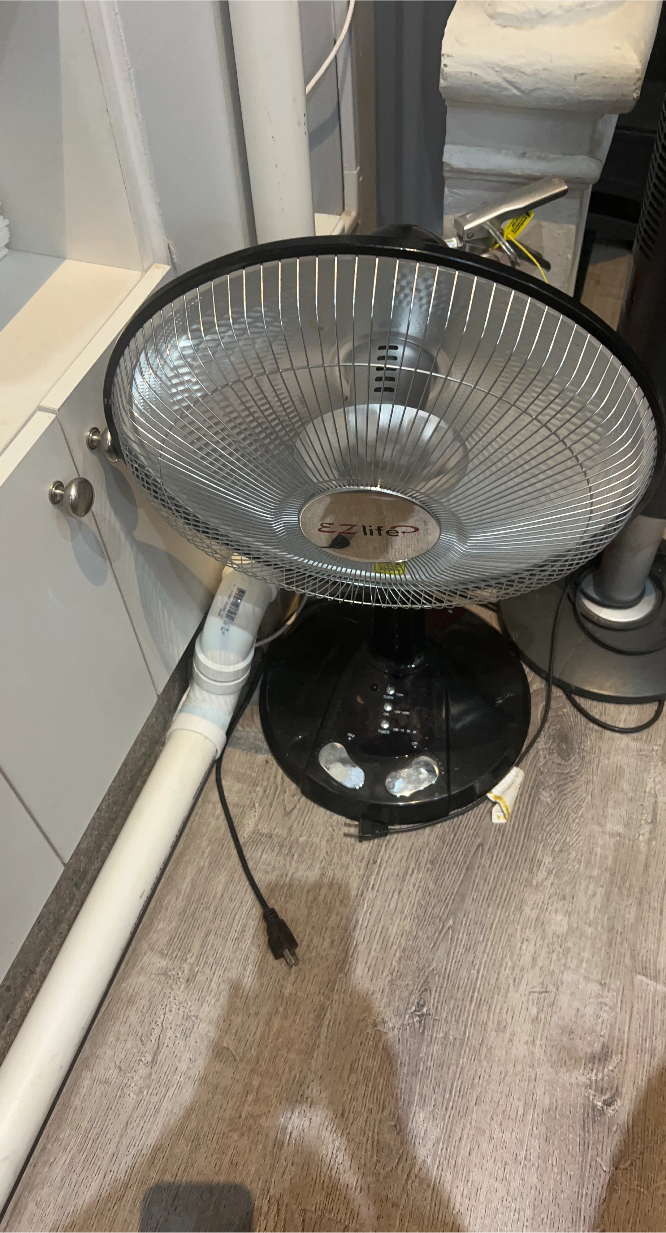 EZ Life Oscillating Fan