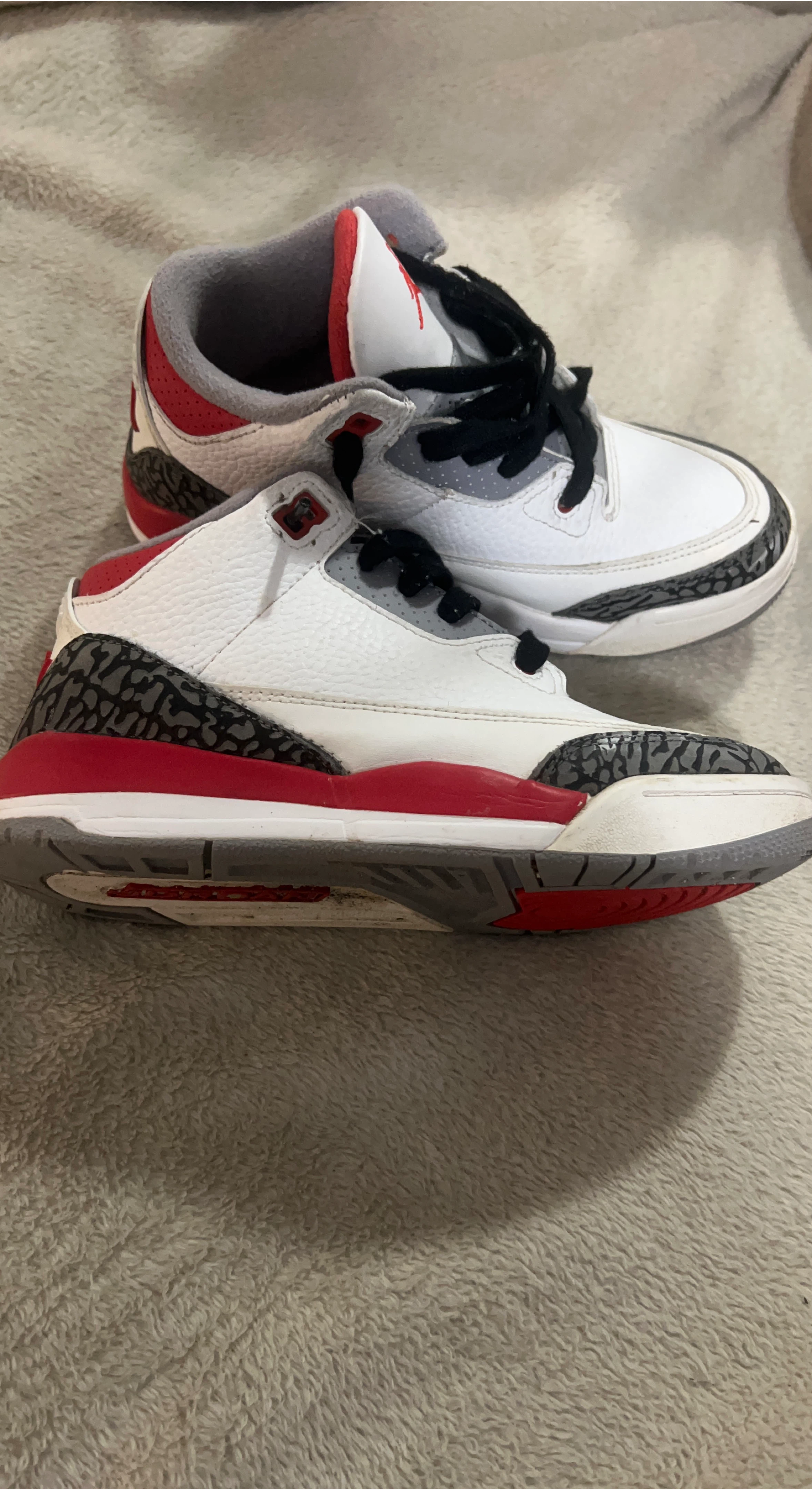 Air Jordan 3 Retro White Red Cement