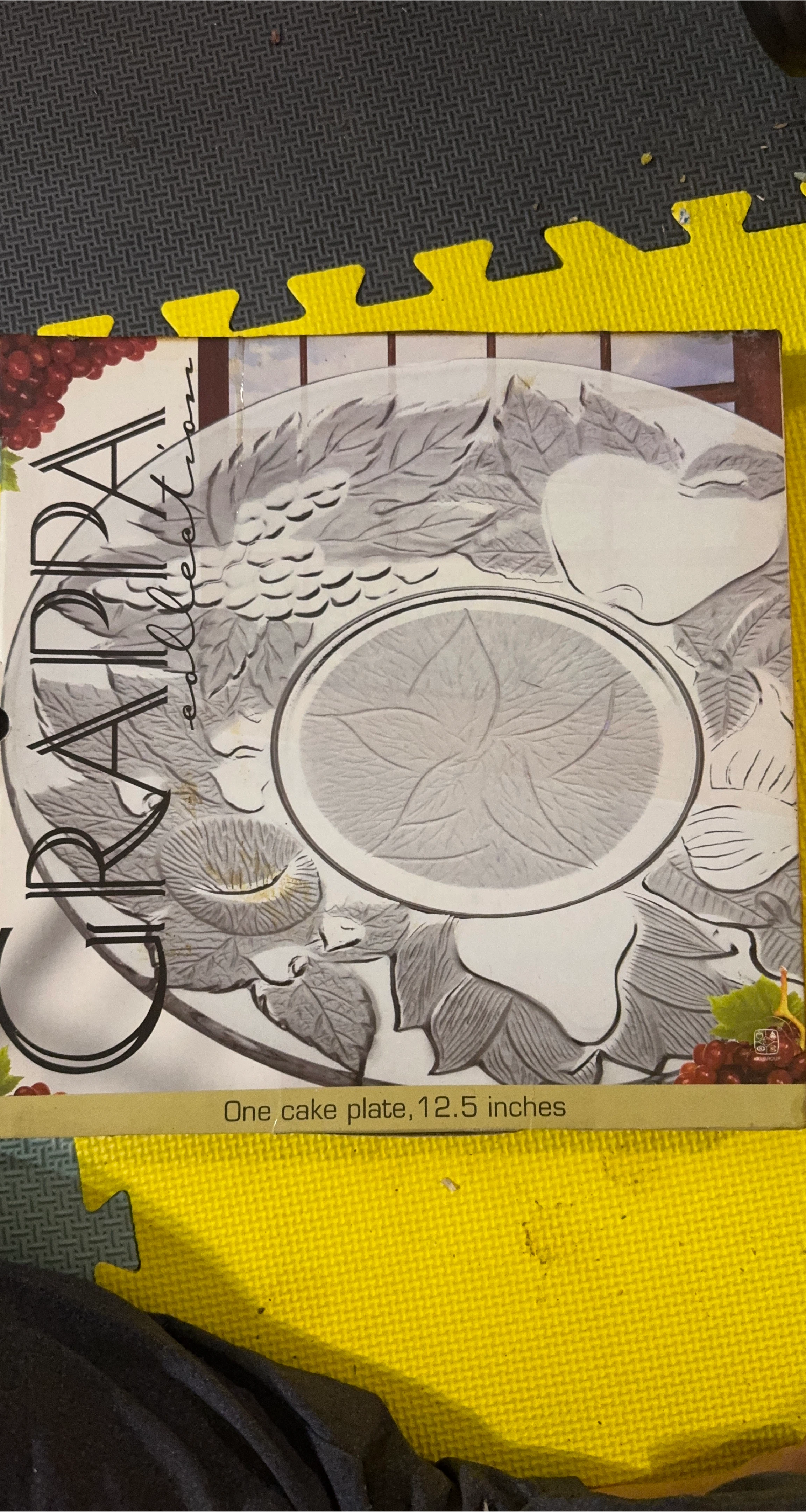 Beautiful new glass Cake Plate