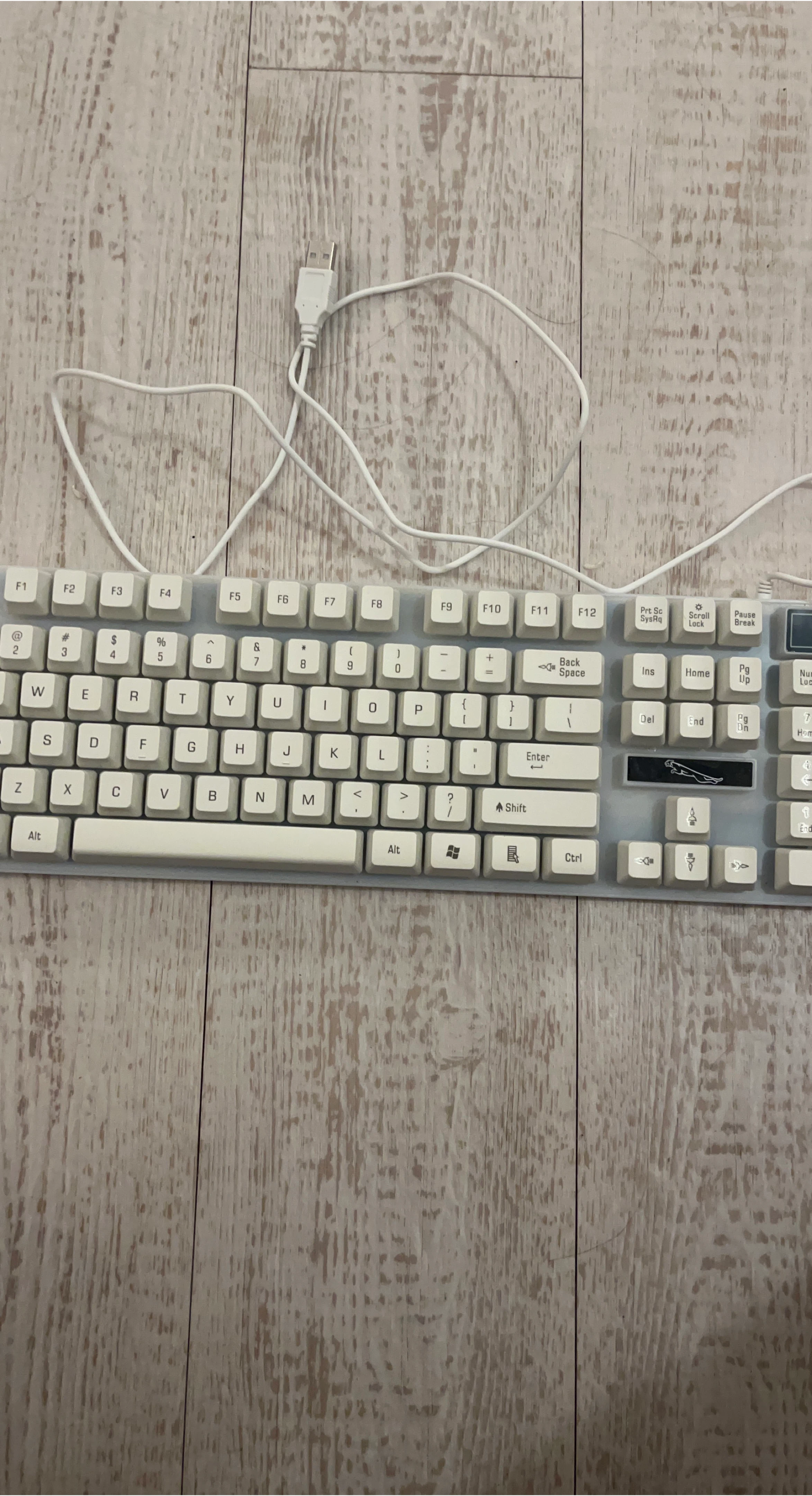 White USB Keyboard