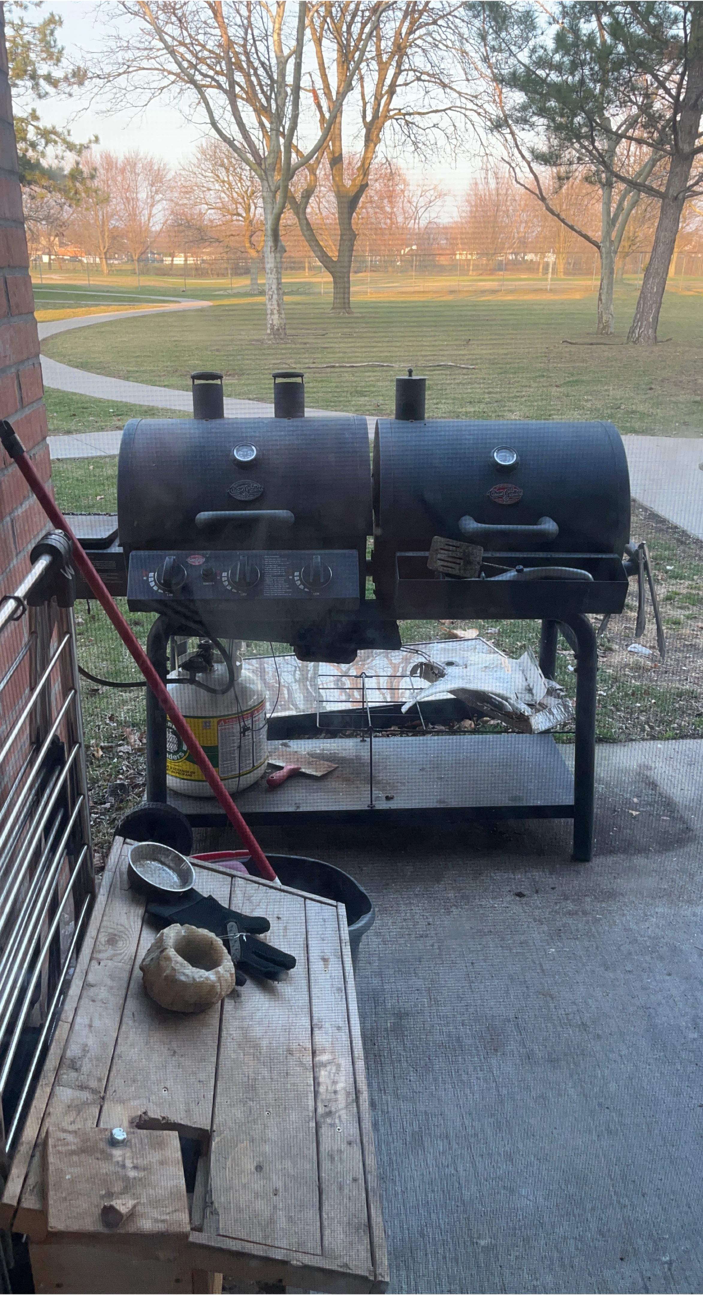 Char-Griller Duo Gas and Charcoal Grill