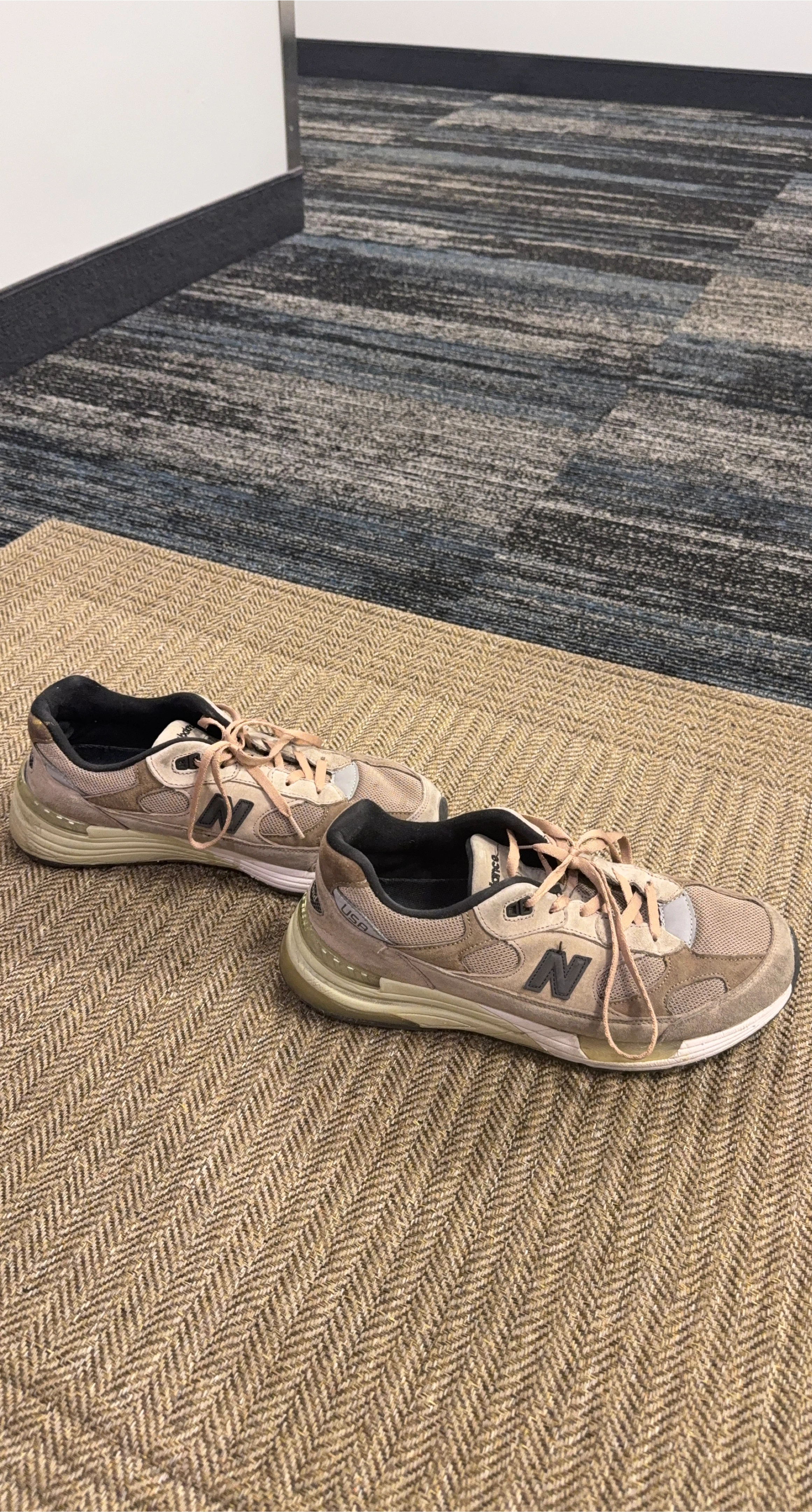 New Balance 992 "USA" "Tan" "Brown" Sneakers