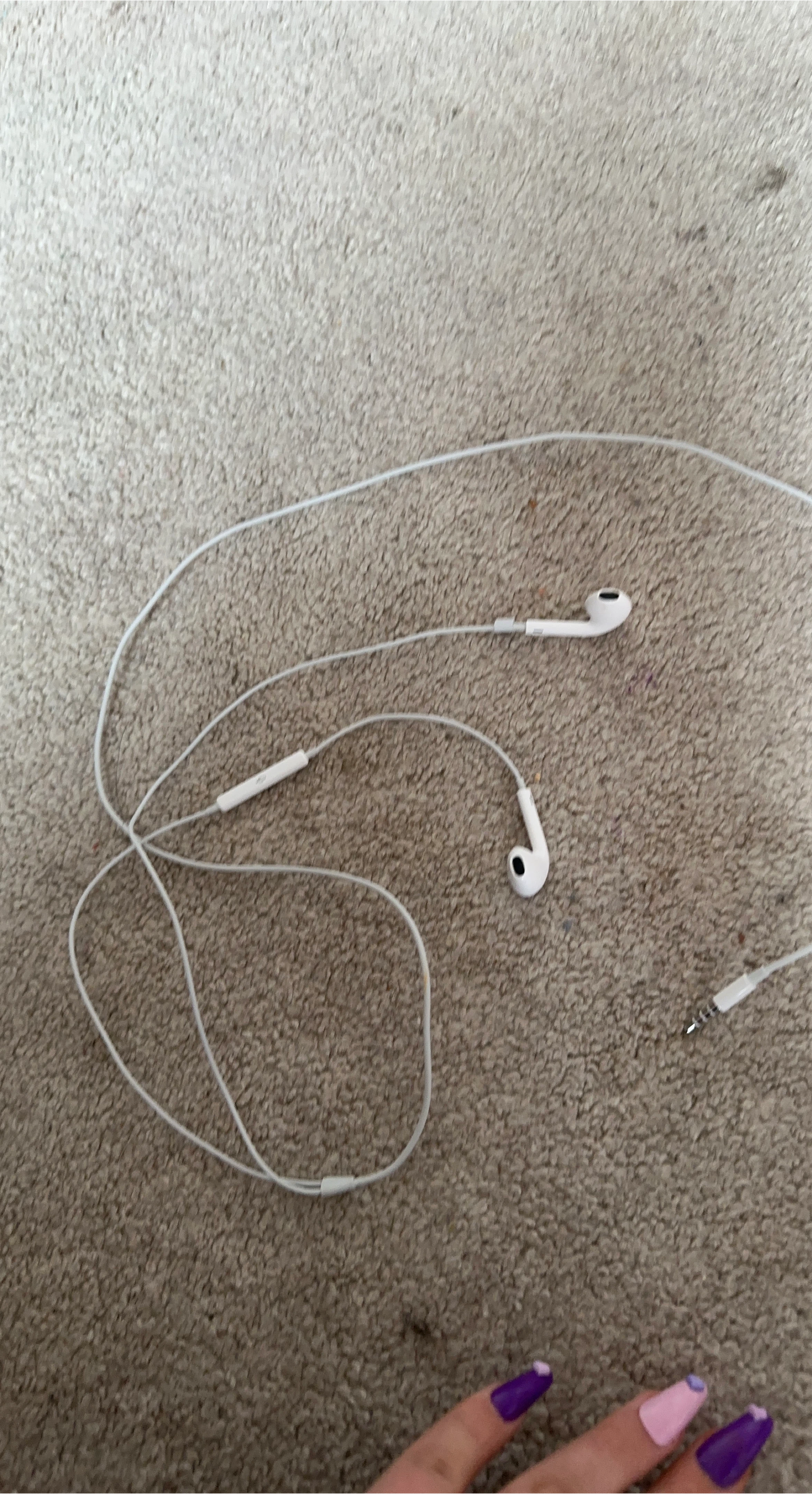 White Apple EarPods with Lightning Connector