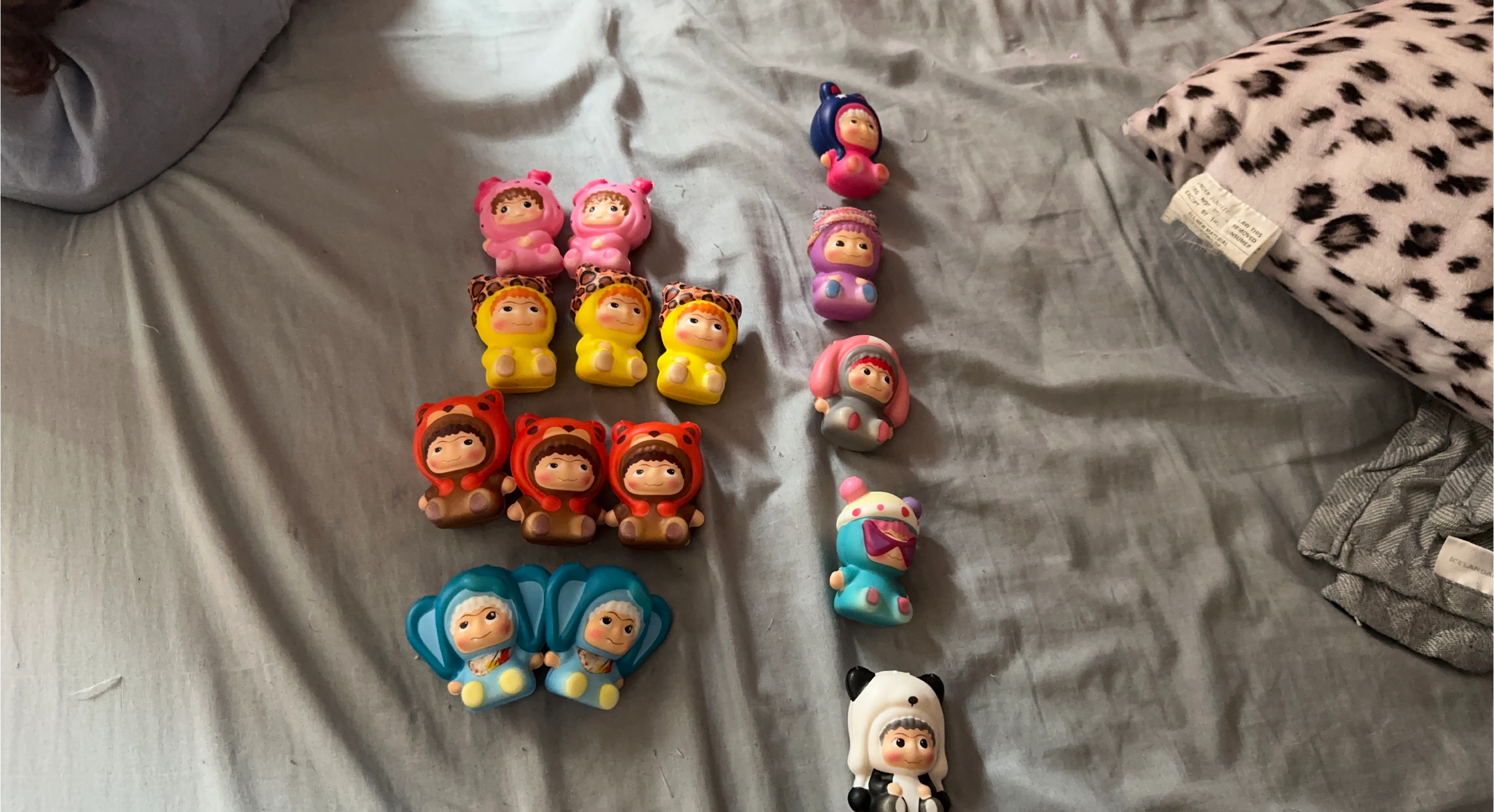 Set of 12 Mini Figures