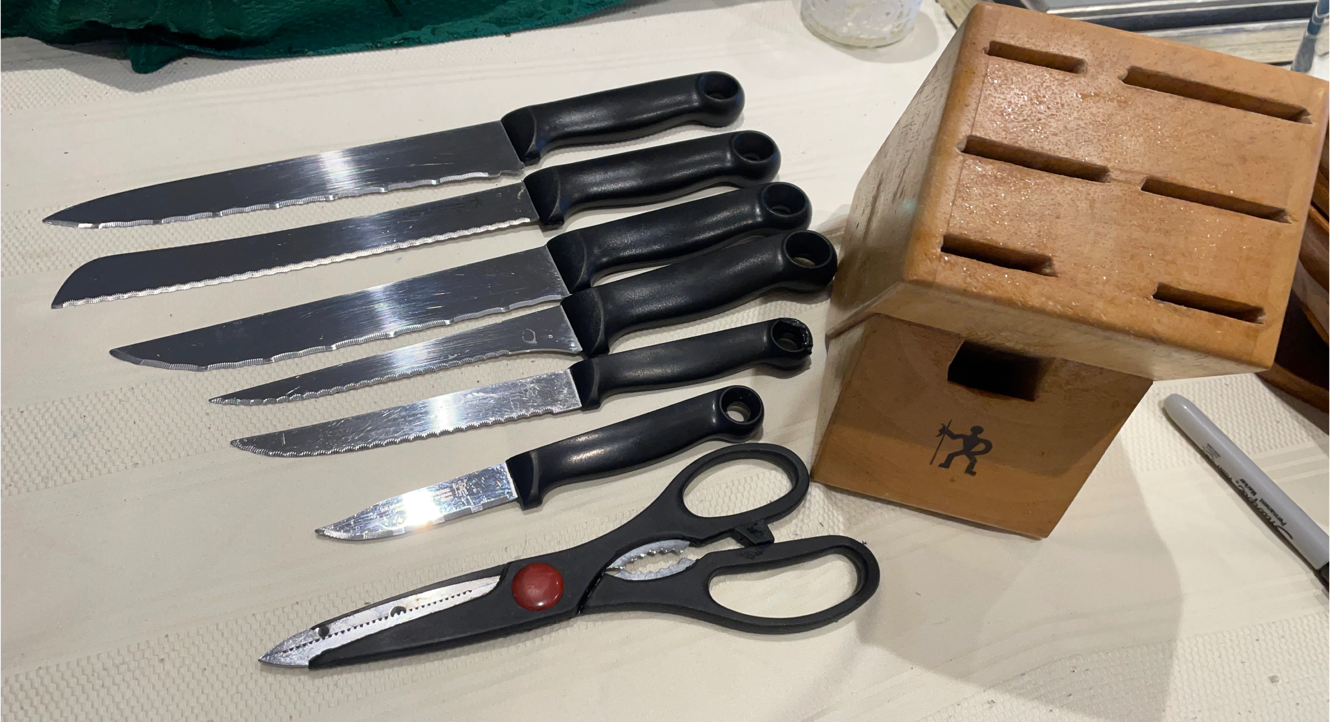 Henckels International Knife Block Set with Kitchen Shears