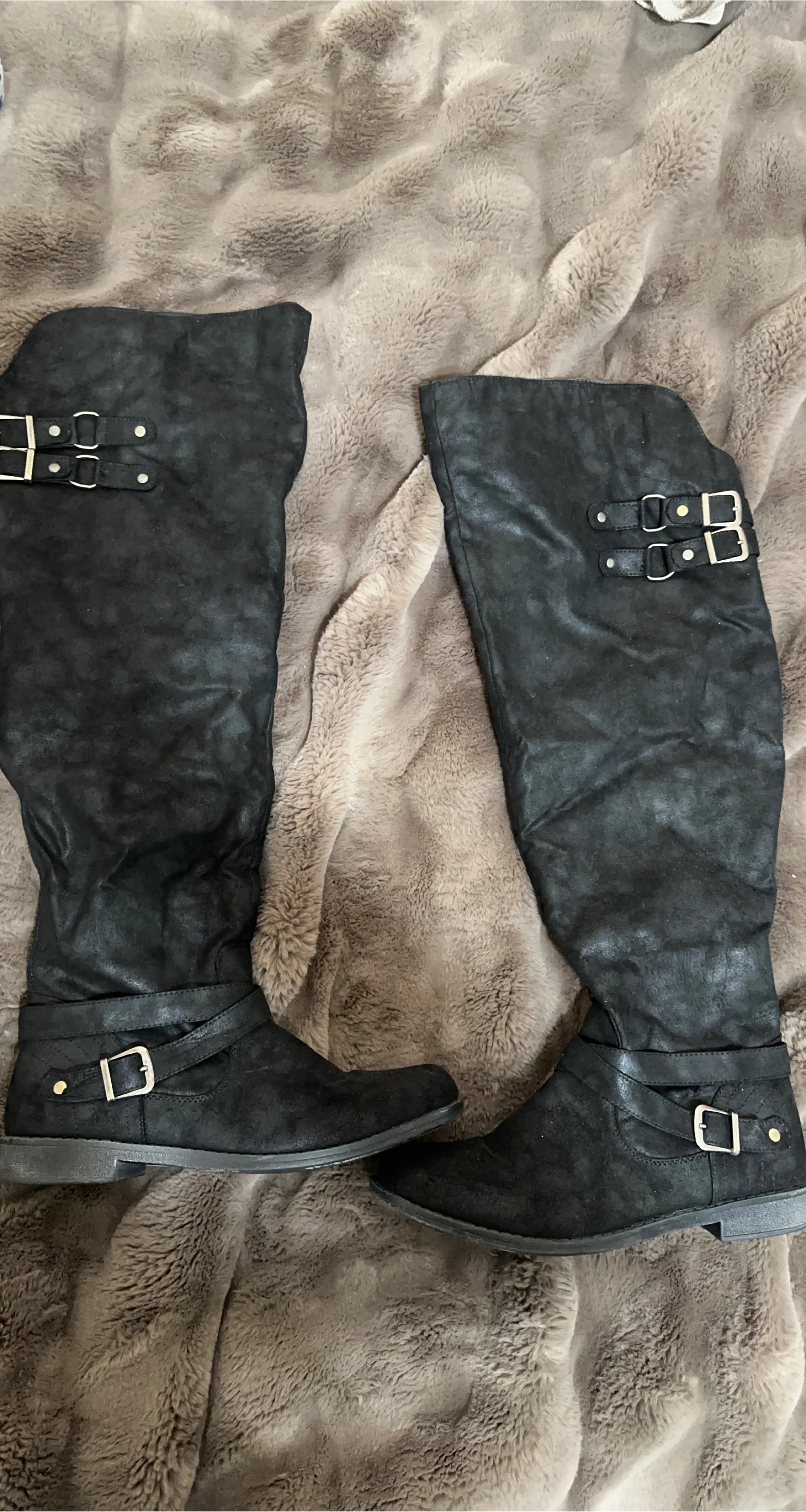 Black Knee-High Boots with Buckle Detail