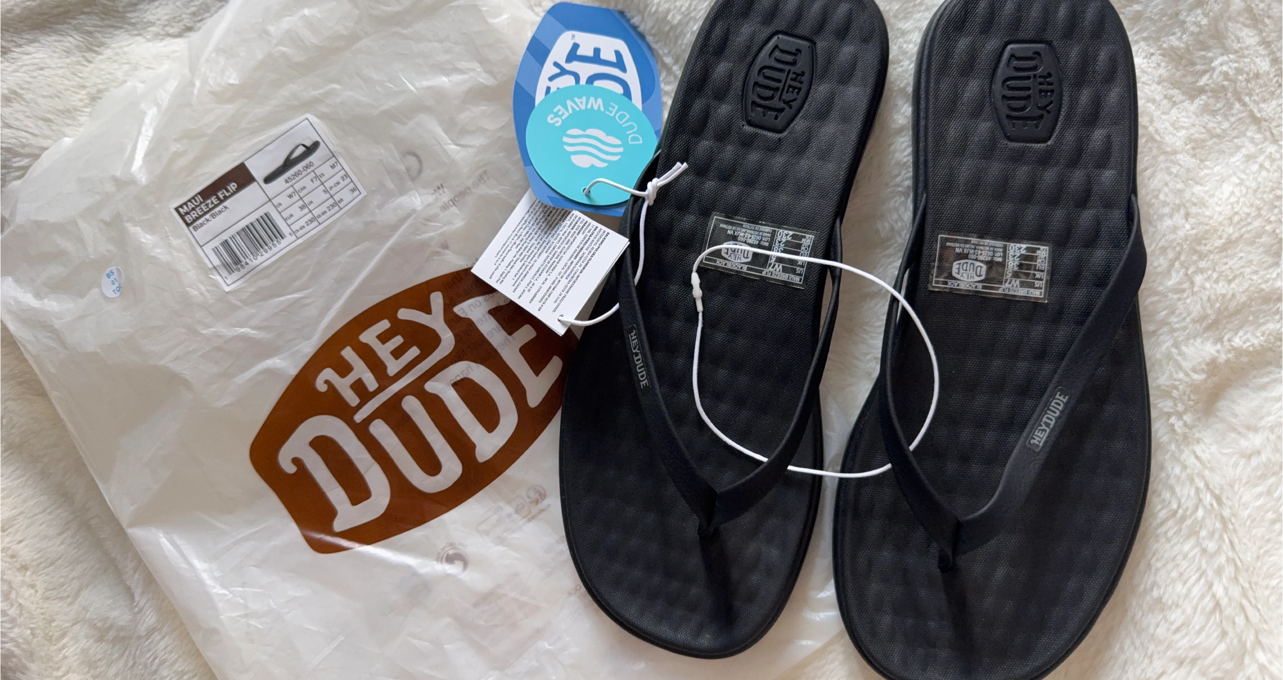 Hey Dude Maui Breeze Flip Flops
