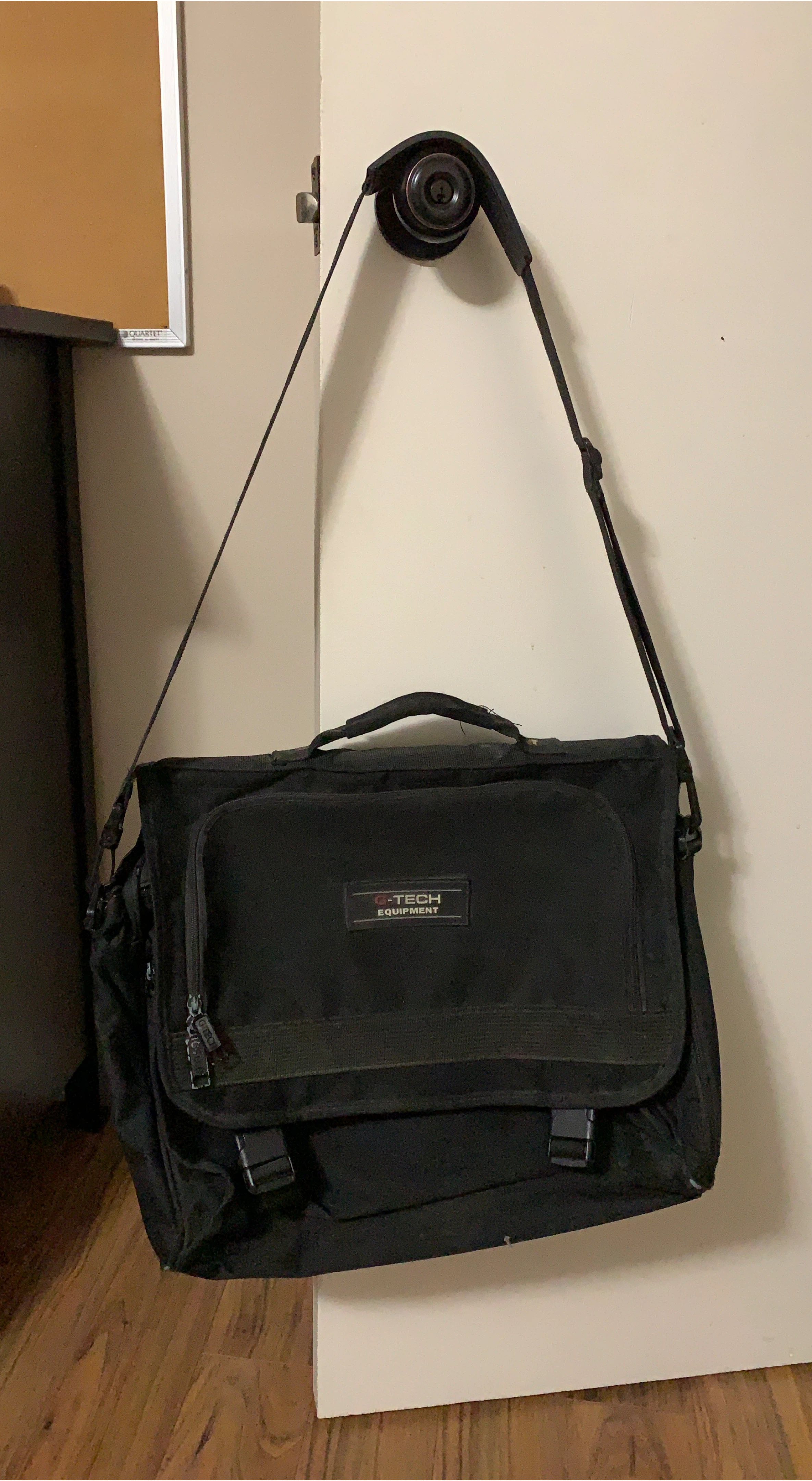 Black G-Tech Equipment Messenger Bag