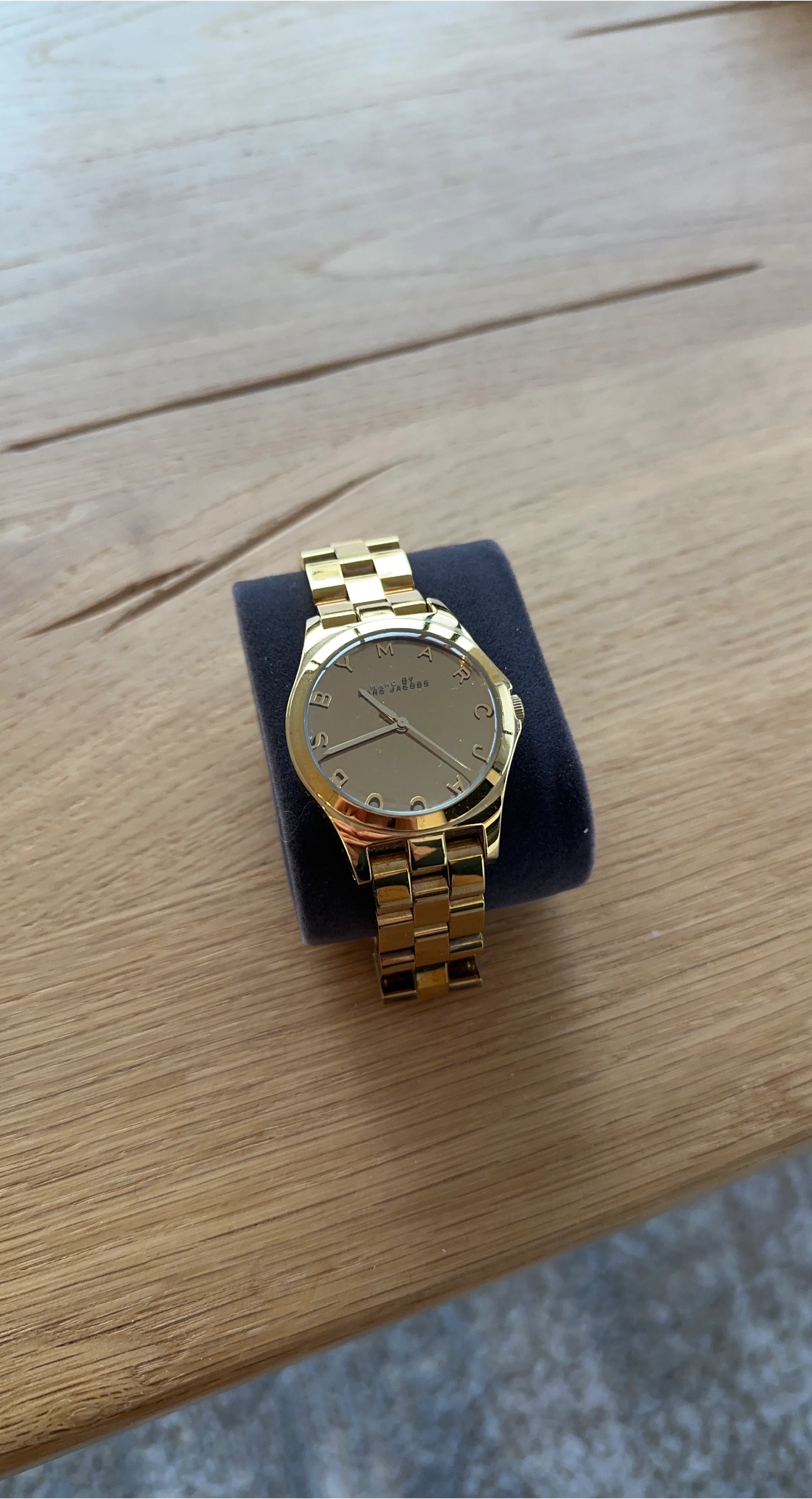Marc Jacobs Women’s Gold Watch mbm3211
