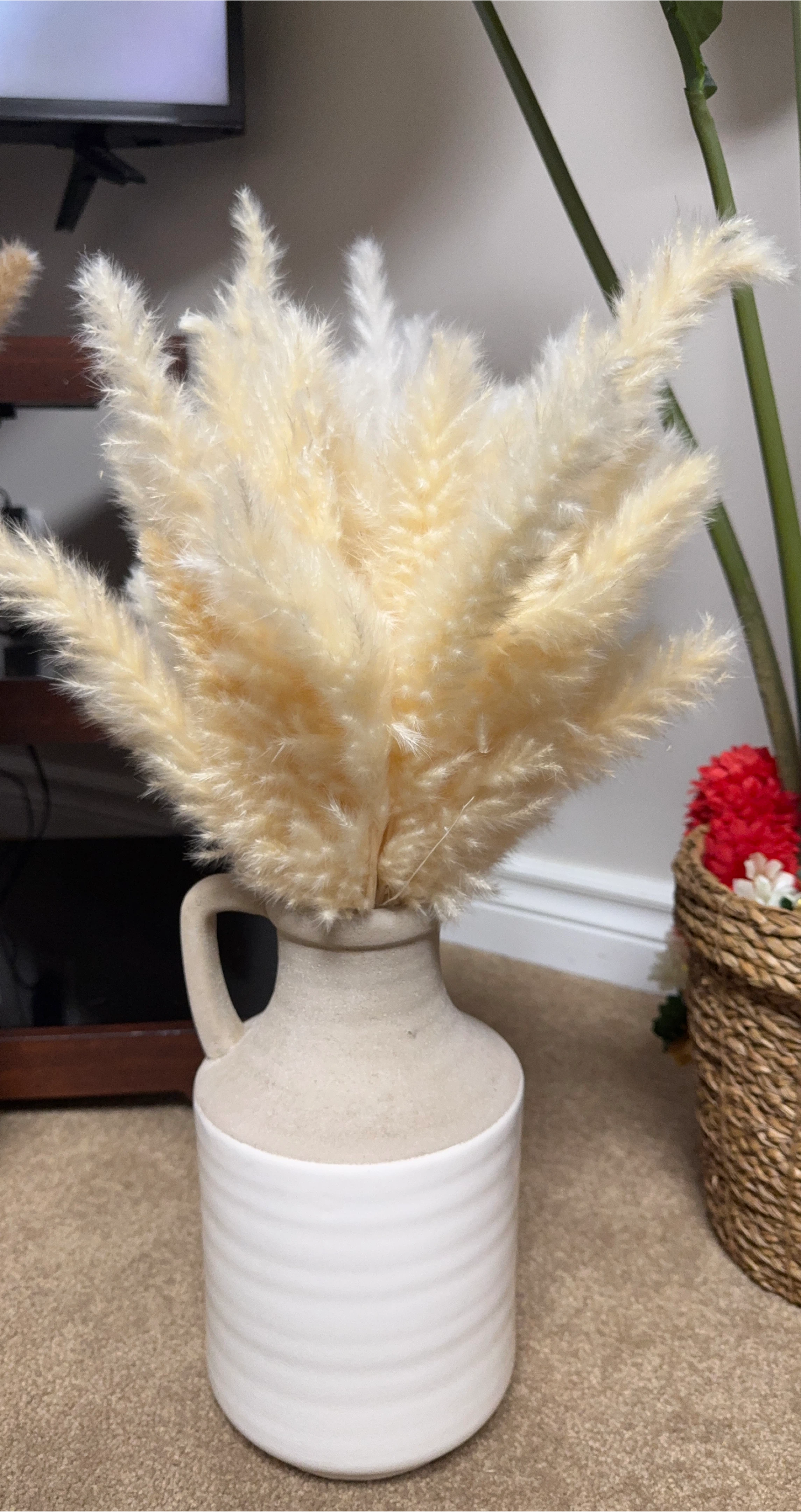 Cream Pampas Grass Arrangement with Ceramic Vase